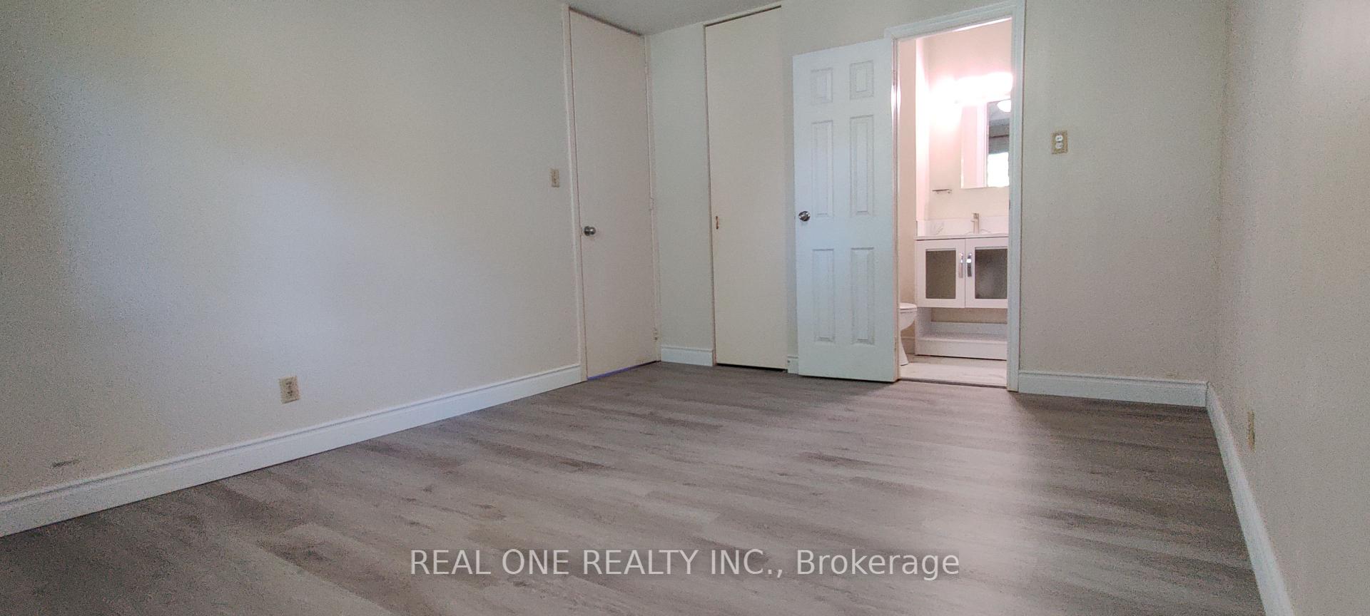 Photo 8 of Unit upper, 9 Lisburn Crescent, North York, Don Valley Village — HOMEH