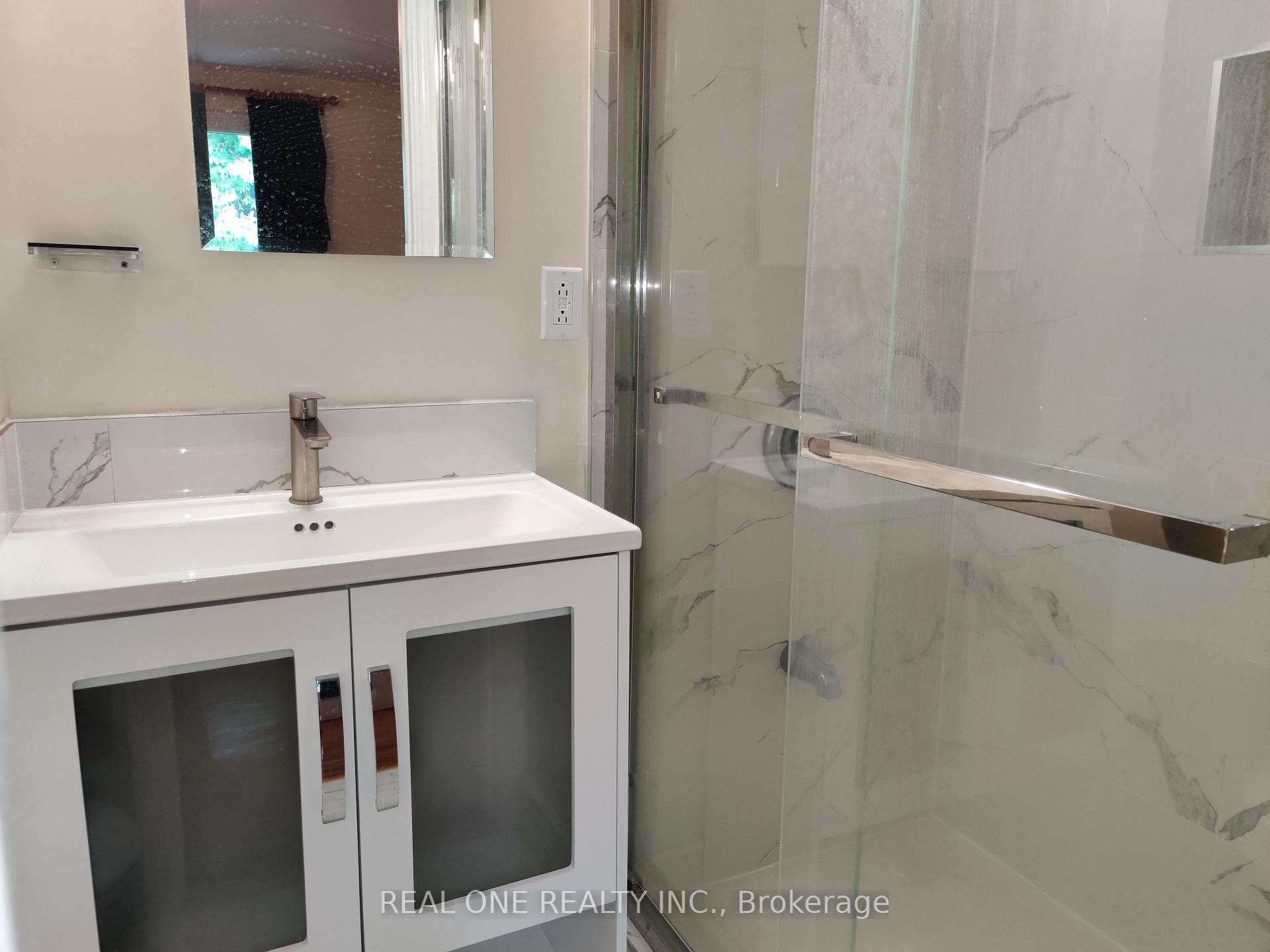 Photo 22 of Unit upper, 9 Lisburn Crescent, North York, Don Valley Village — HOMEH