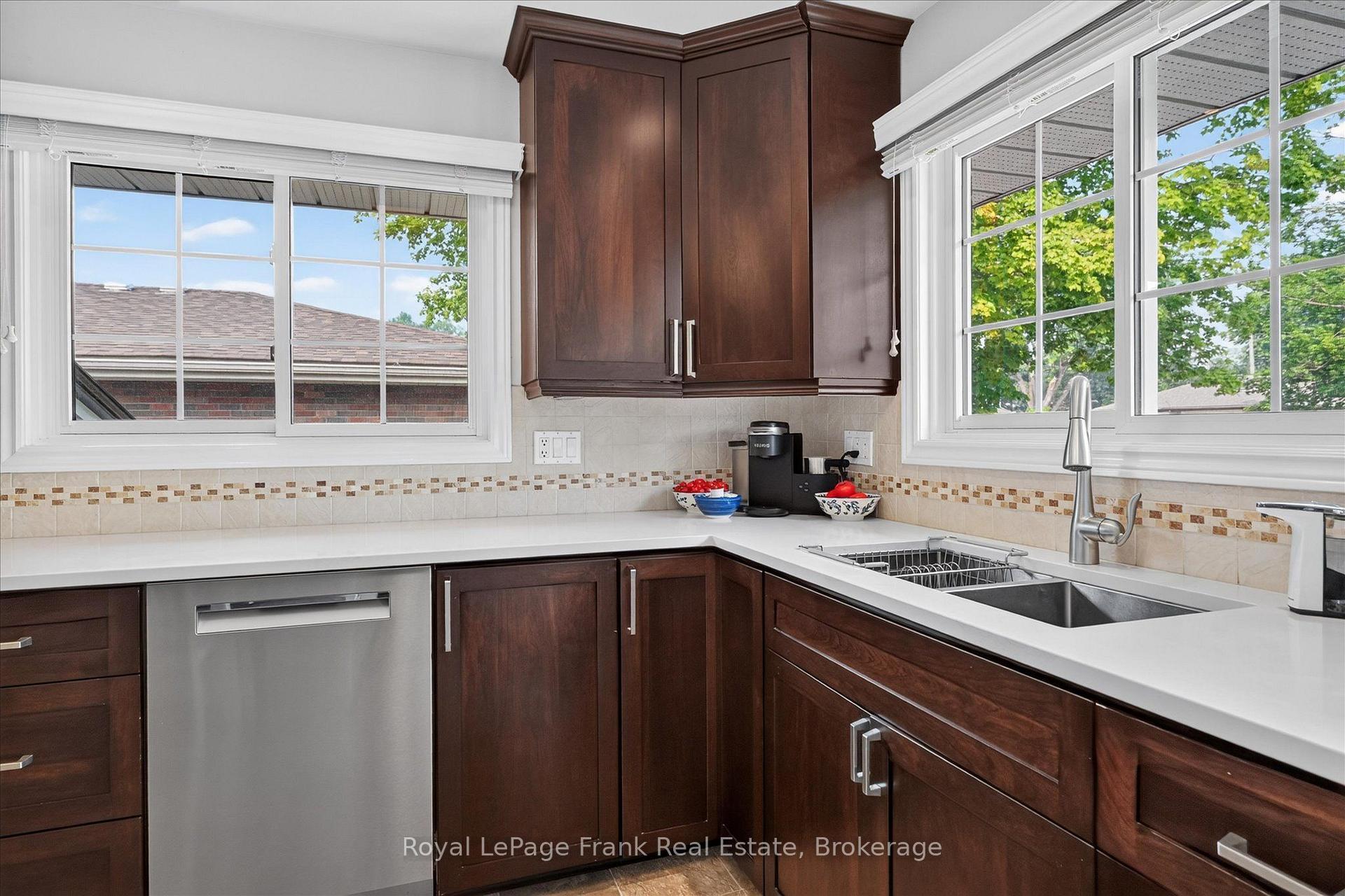 Photo 14 of 285 St Annes Crescent, Peterborough, Northcrest Ward 5 — HOMEH