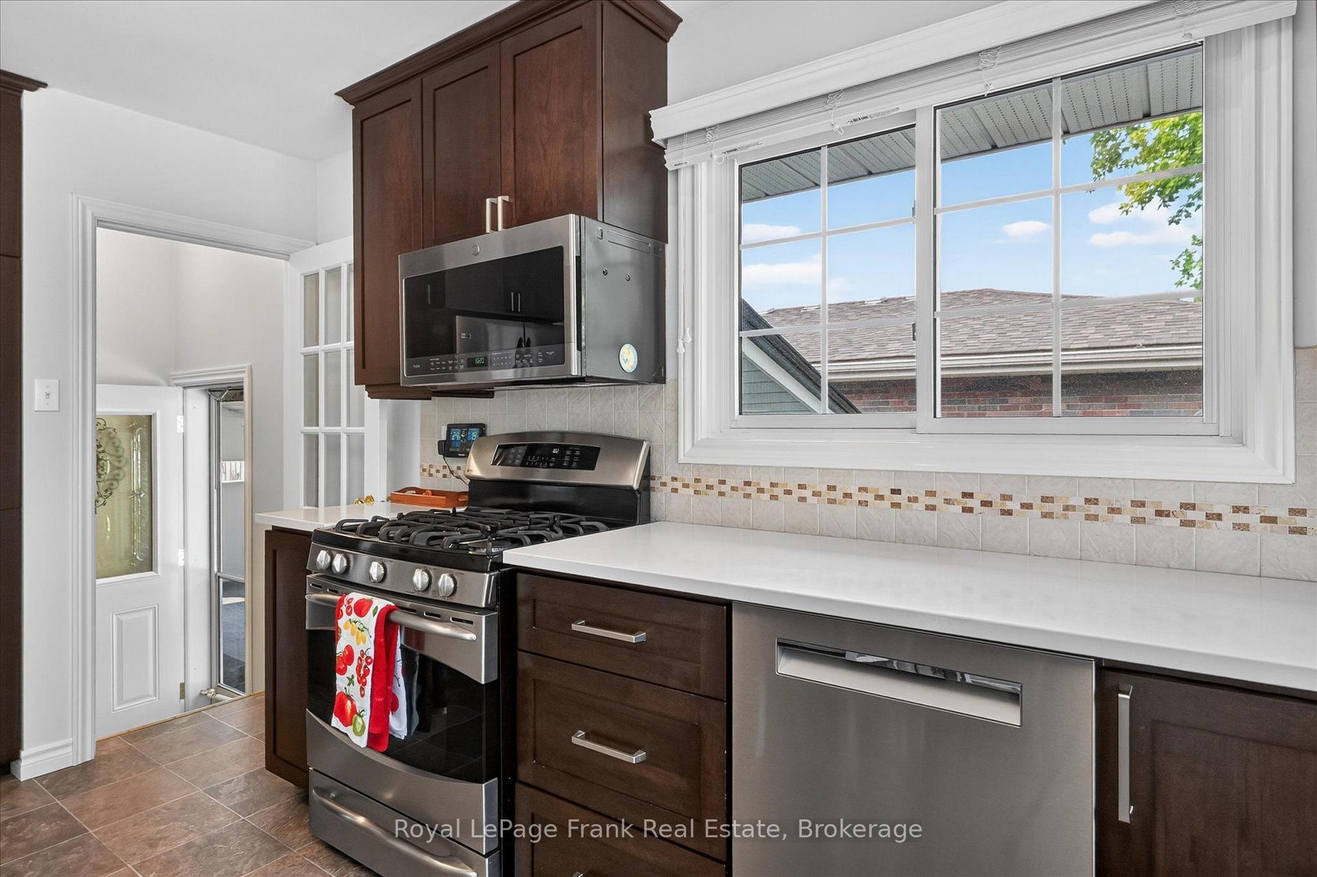 Photo 15 of 285 St Annes Crescent, Peterborough, Northcrest Ward 5 — HOMEH