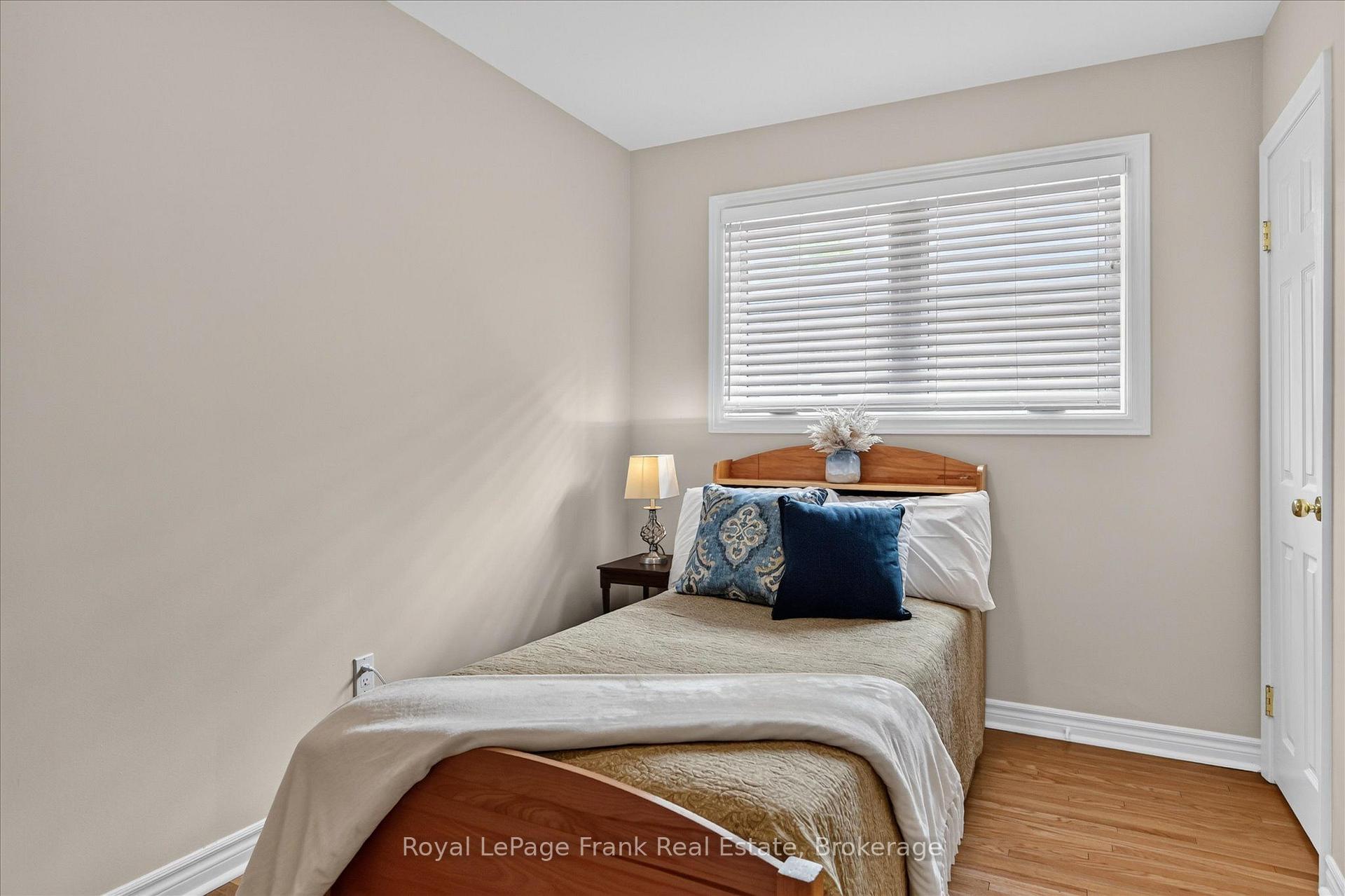 Photo 25 of 285 St Annes Crescent, Peterborough, Northcrest Ward 5 — HOMEH