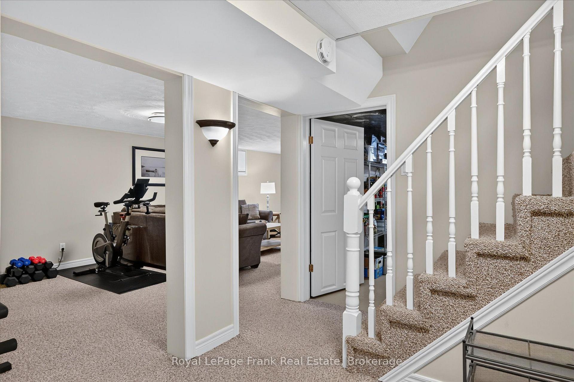 Photo 27 of 285 St Annes Crescent, Peterborough, Northcrest Ward 5 — HOMEH