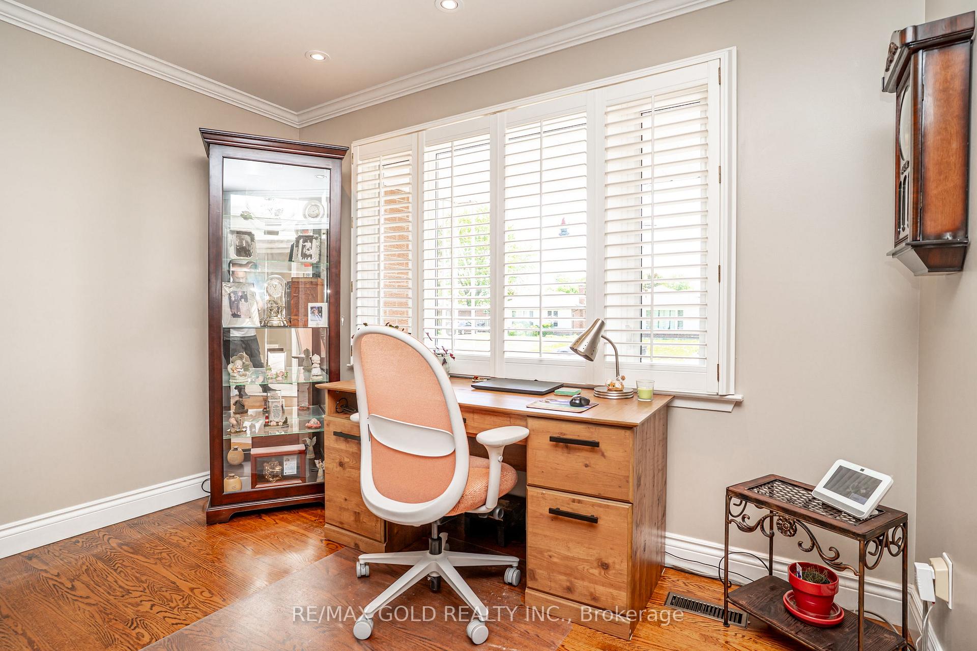 Photo 12 of 37 Devonshire Drive, Brampton, Southgate — HOMEH
