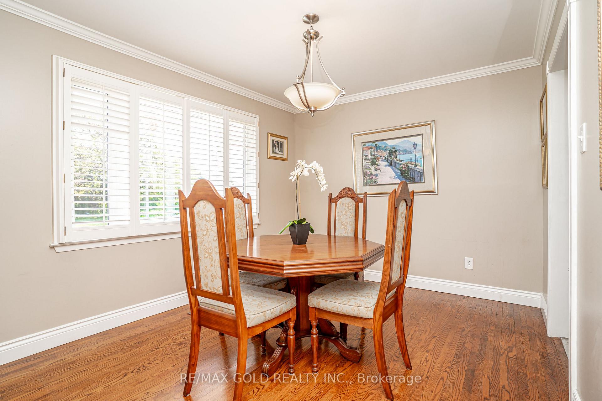 Photo 13 of 37 Devonshire Drive, Brampton, Southgate — HOMEH