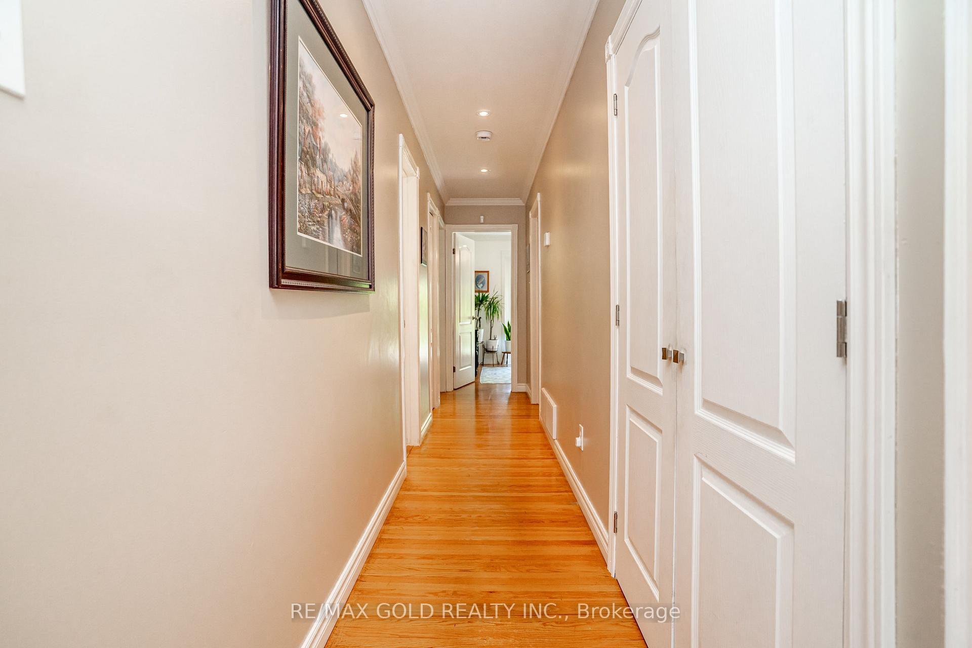 Photo 19 of 37 Devonshire Drive, Brampton, Southgate — HOMEH
