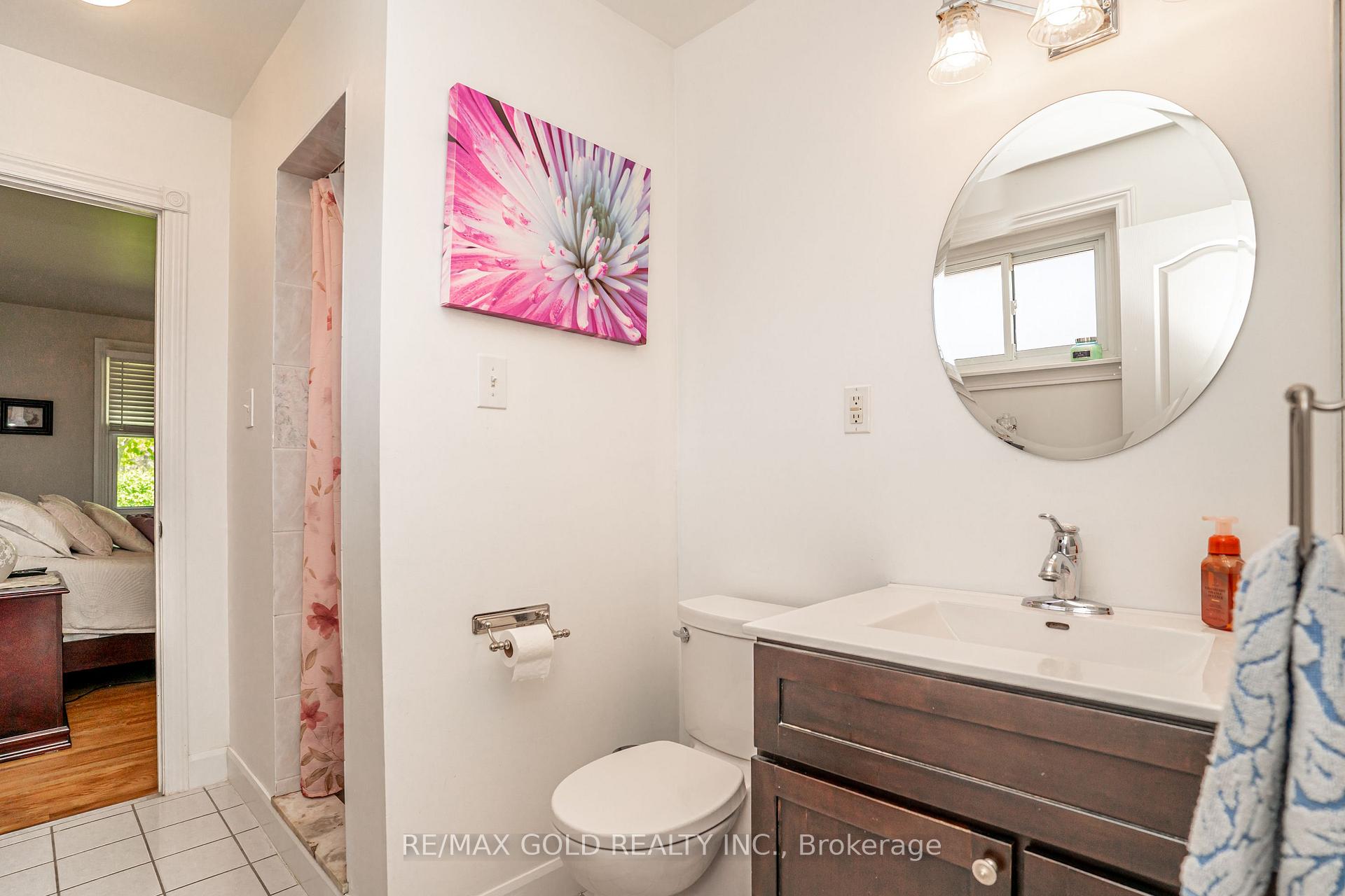Photo 24 of 37 Devonshire Drive, Brampton, Southgate — HOMEH