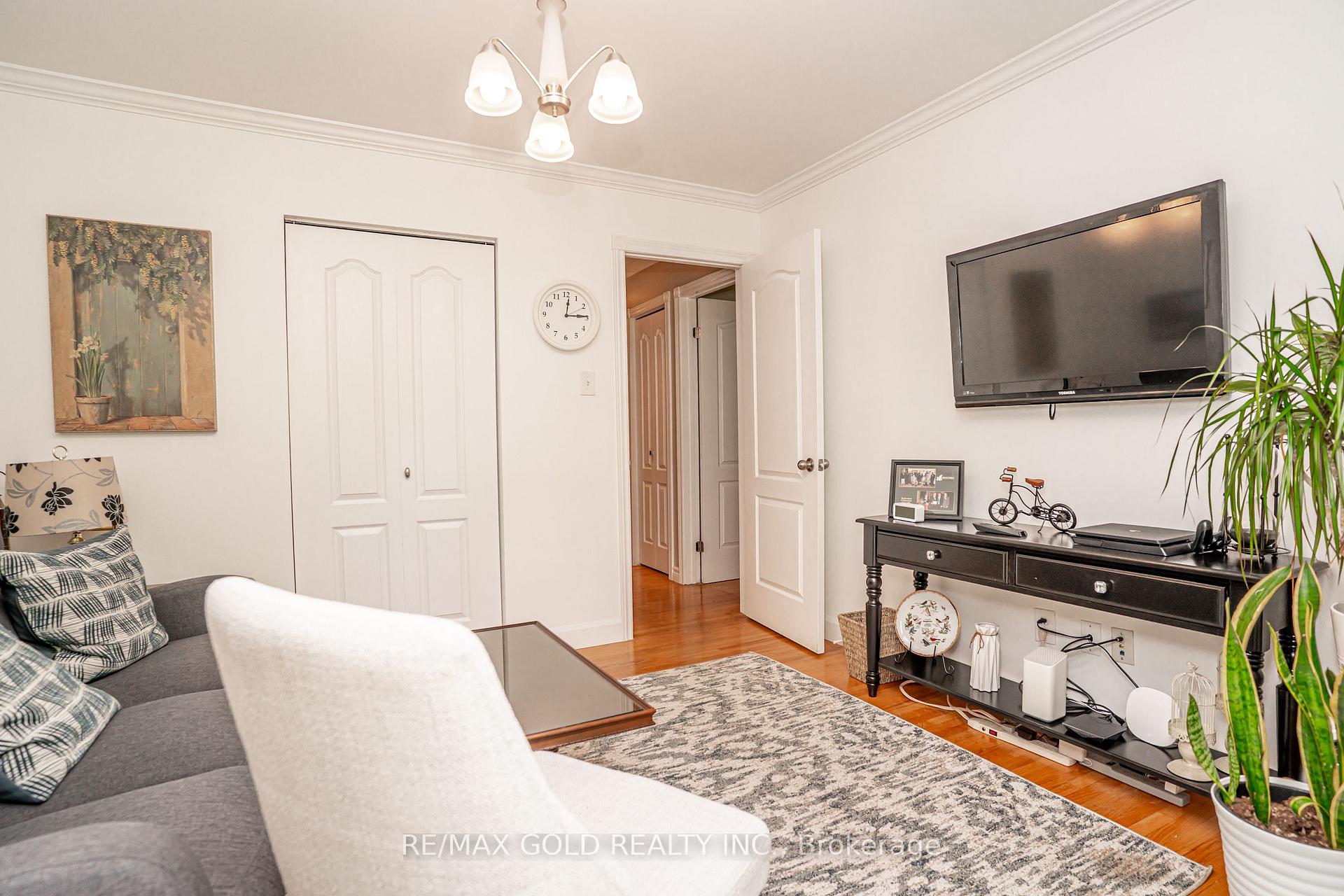 Photo 26 of 37 Devonshire Drive, Brampton, Southgate — HOMEH