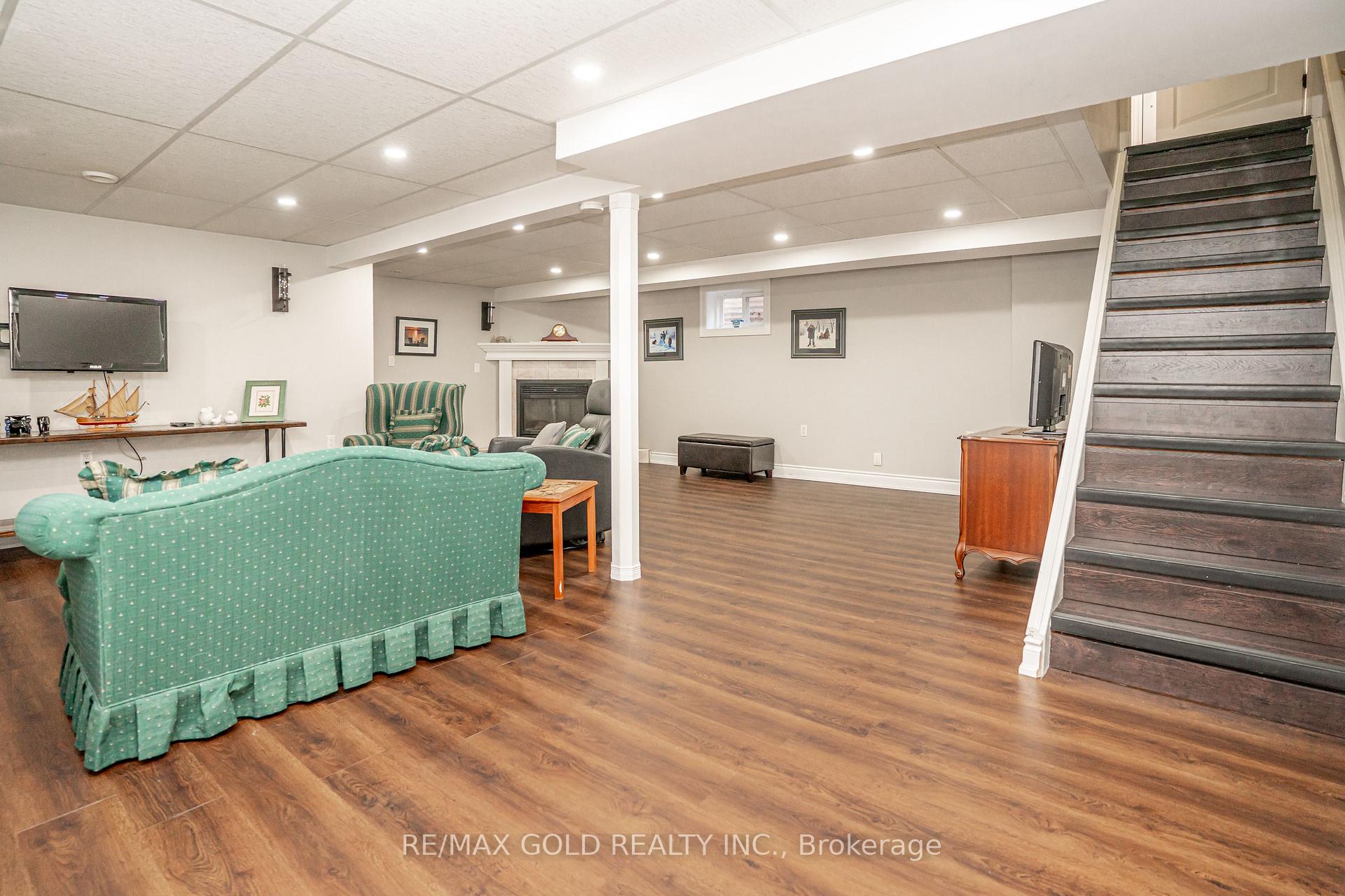 Photo 30 of 37 Devonshire Drive, Brampton, Southgate — HOMEH
