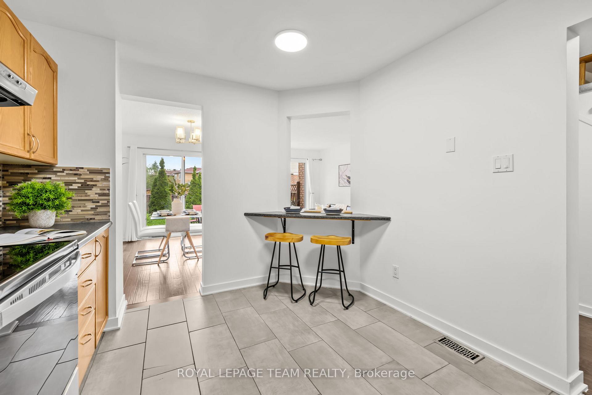 Photo 14 of 91 Winnegreen Court, Ottawa, Hunt Club Park — HOMEH