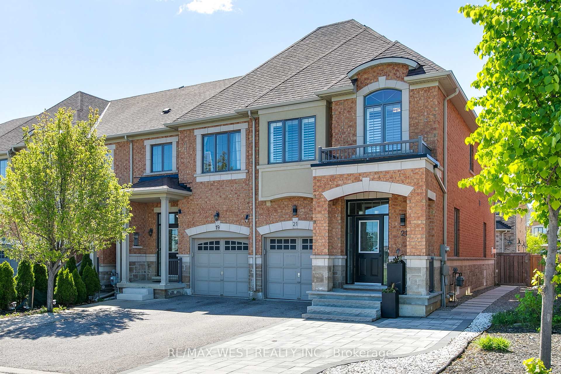 Photo 2 of 21 Sibella Way, Vaughan, Vellore Village — HOMEH