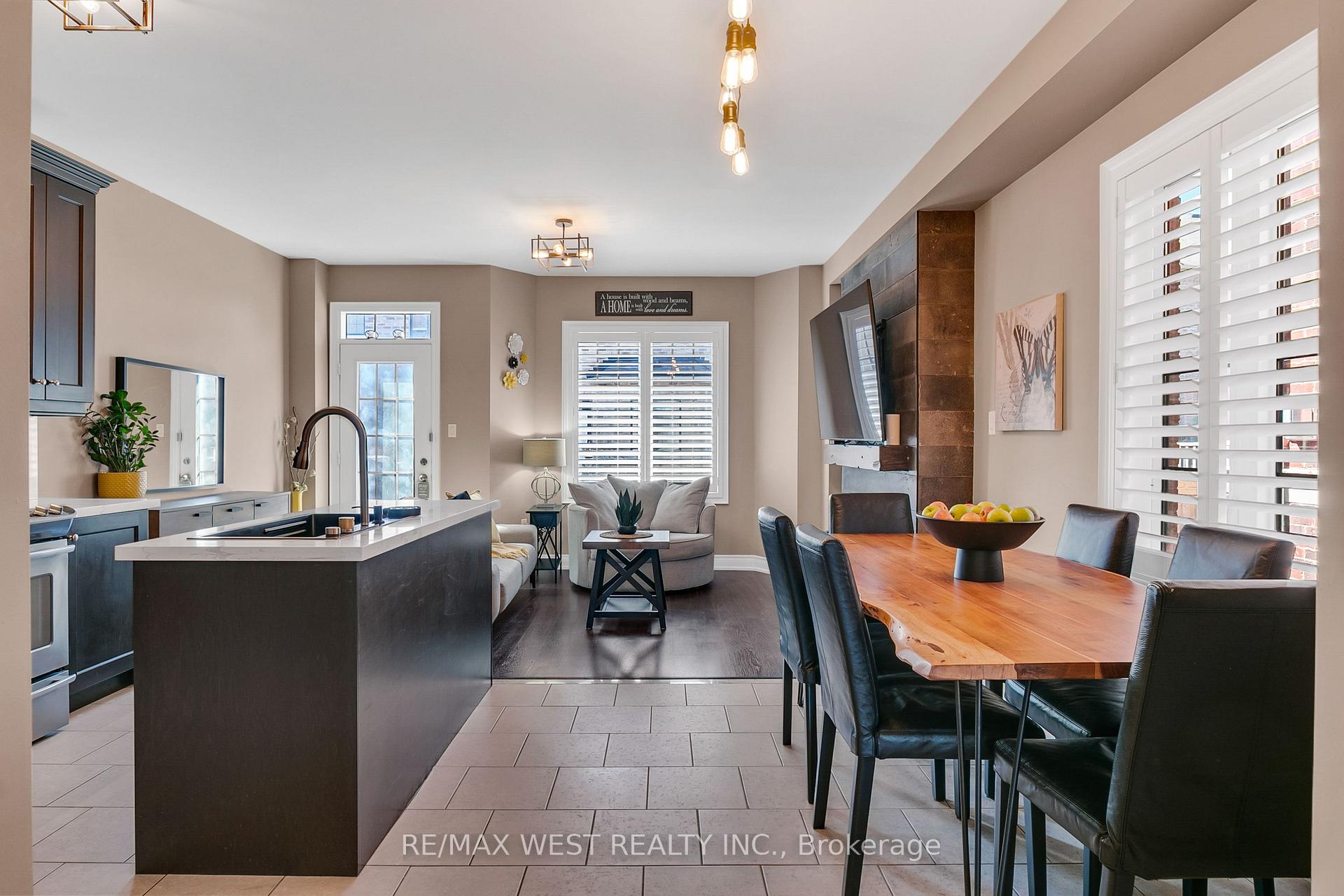 Photo 13 of 21 Sibella Way, Vaughan, Vellore Village — HOMEH