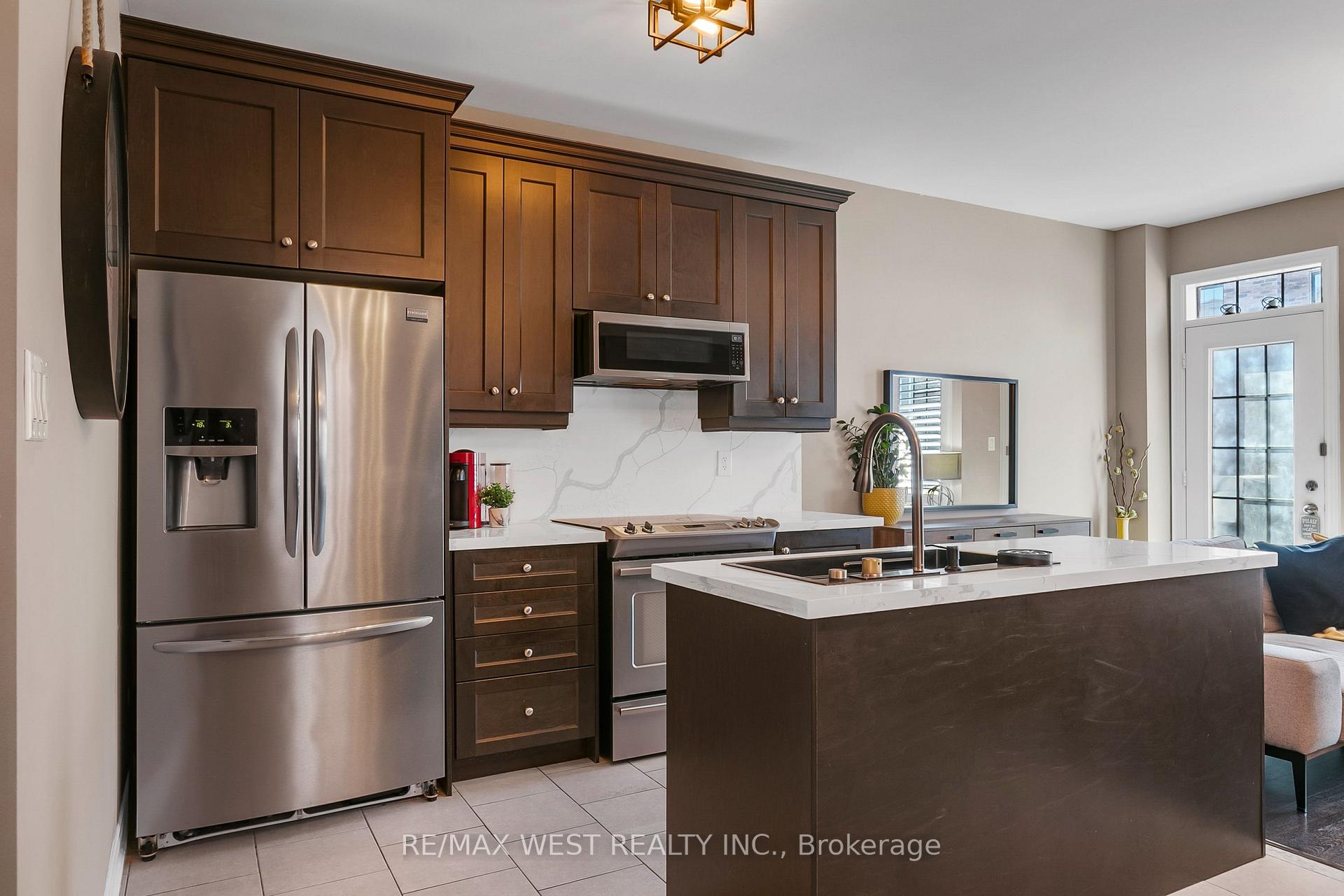 Photo 15 of 21 Sibella Way, Vaughan, Vellore Village — HOMEH