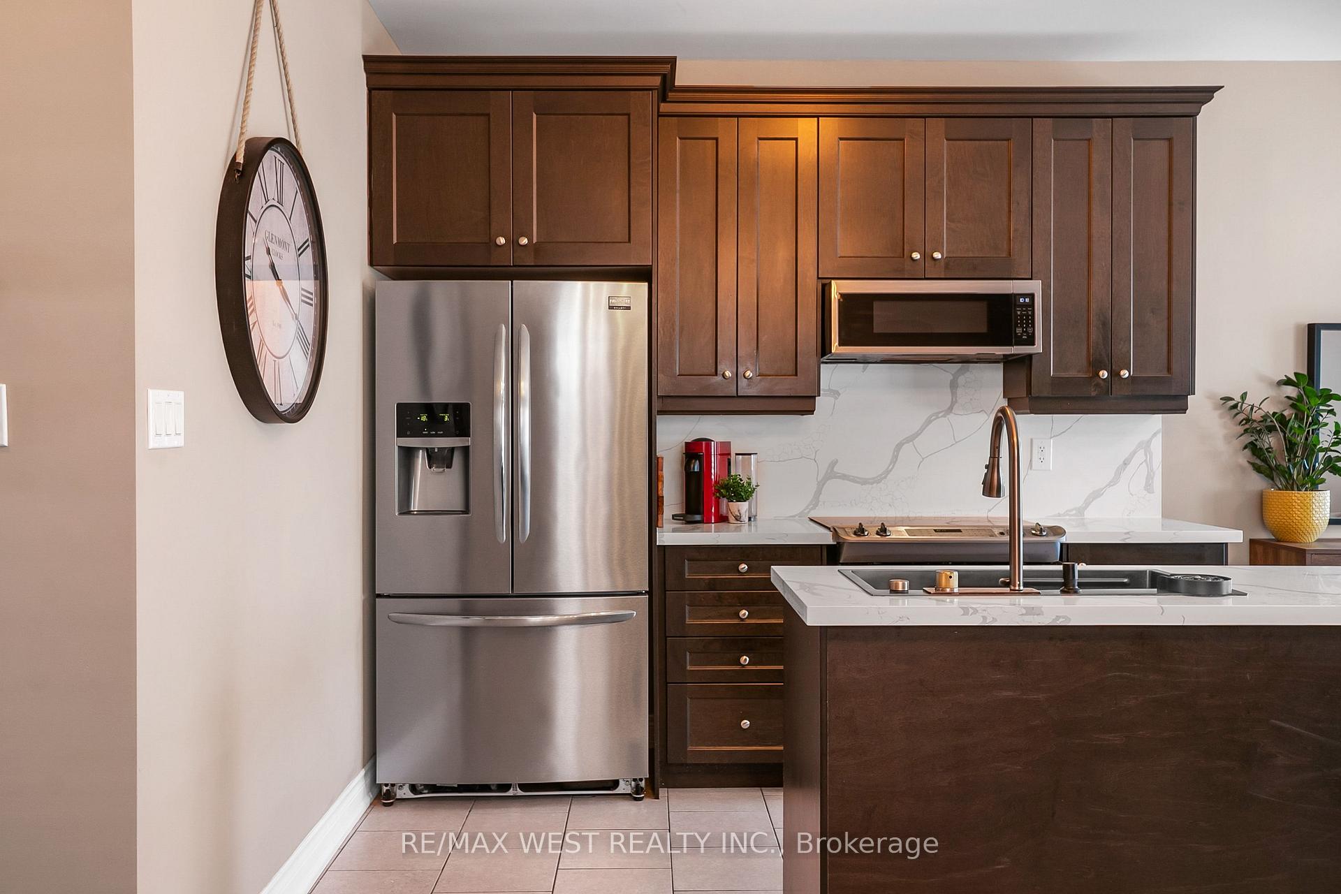 Photo 16 of 21 Sibella Way, Vaughan, Vellore Village — HOMEH