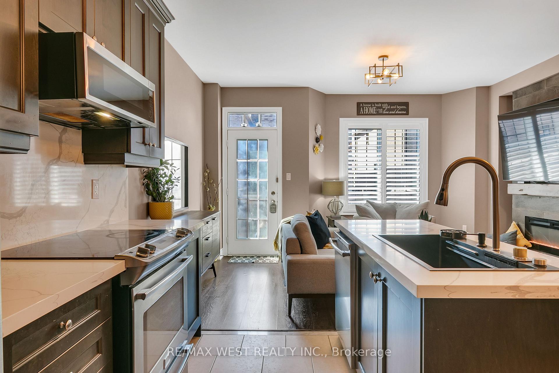 Photo 17 of 21 Sibella Way, Vaughan, Vellore Village — HOMEH