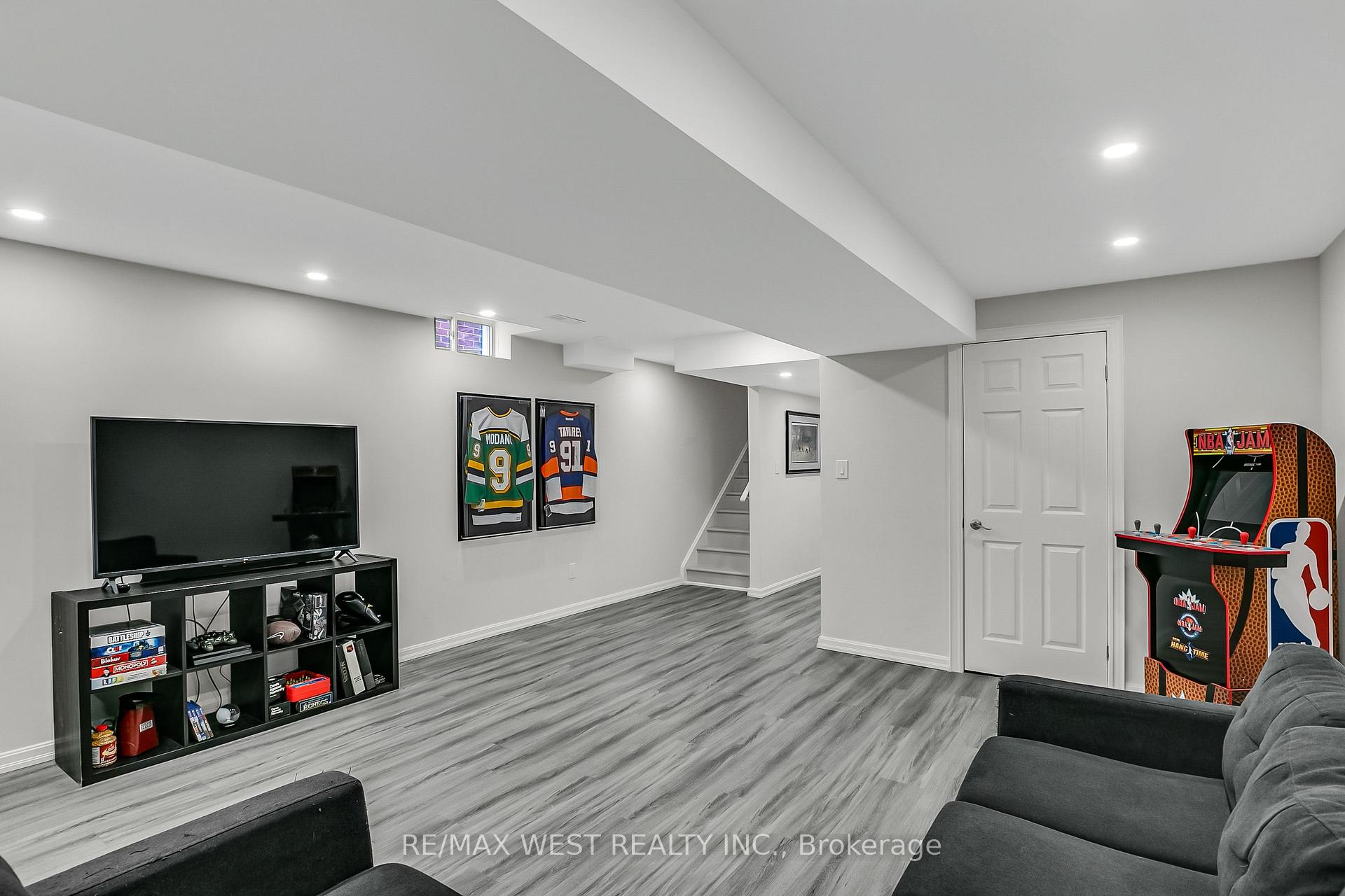 Photo 31 of 21 Sibella Way, Vaughan, Vellore Village — HOMEH