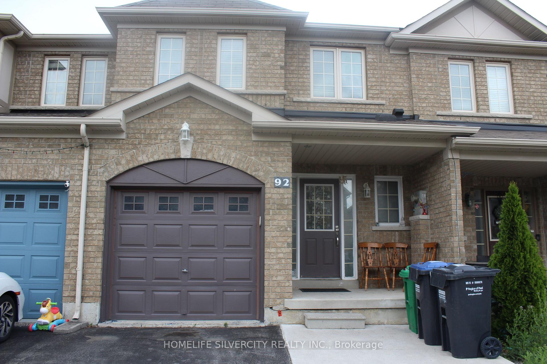 Photo 2 of 92 Tomabrook Crescent, Brampton, Sandringham-Wellington — HOMEH