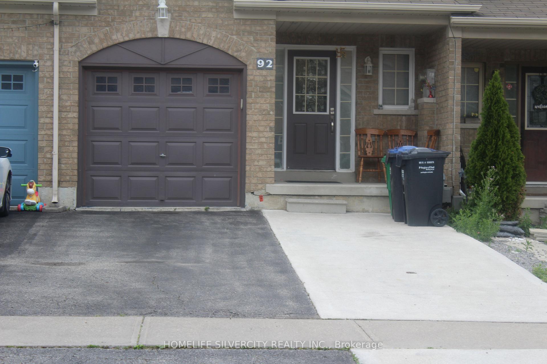 Photo 3 of 92 Tomabrook Crescent, Brampton, Sandringham-Wellington — HOMEH