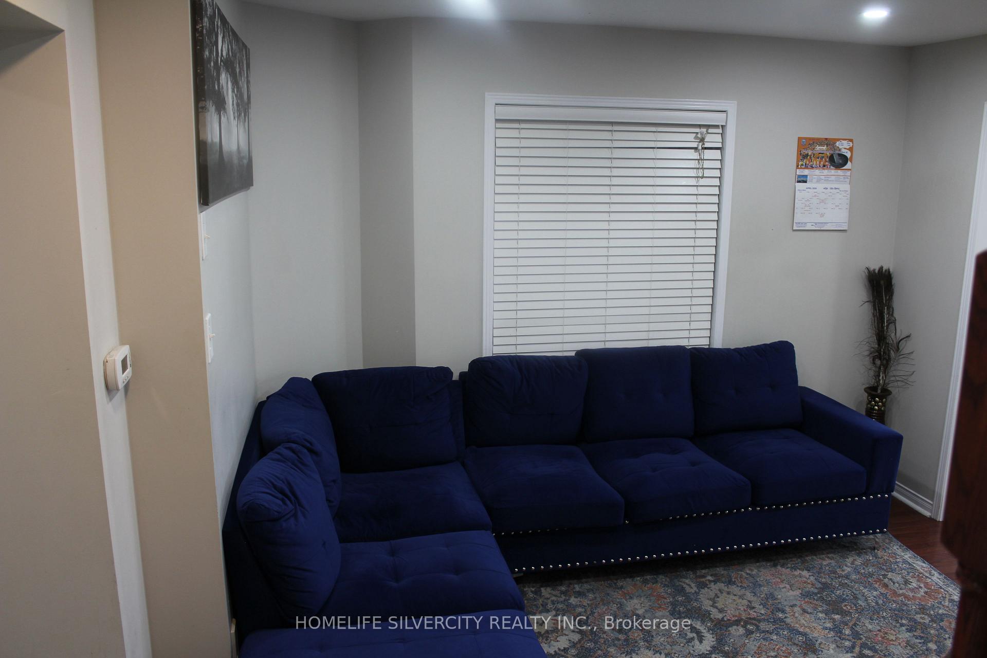 Photo 9 of 92 Tomabrook Crescent, Brampton, Sandringham-Wellington — HOMEH