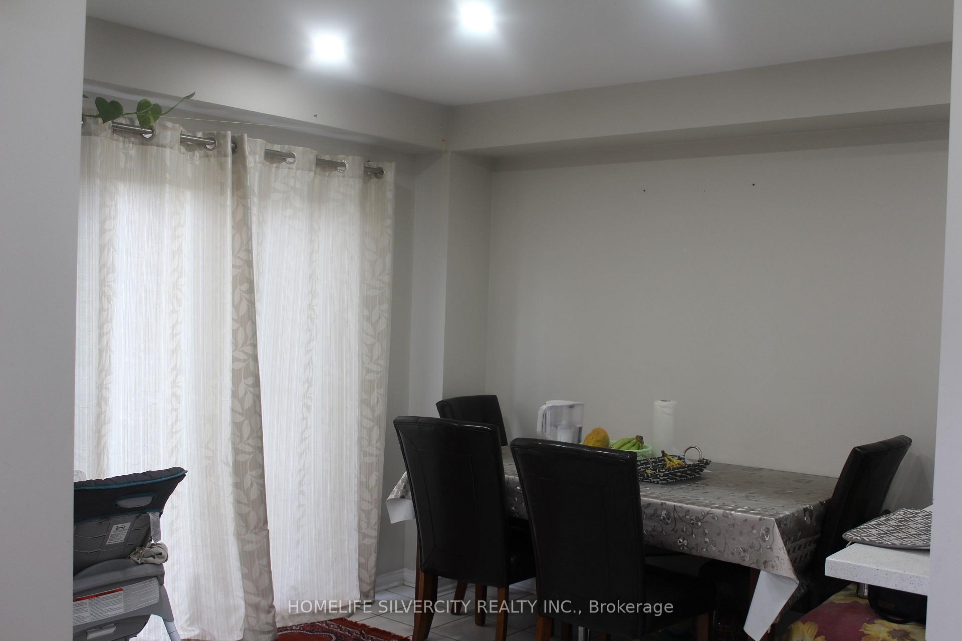 Photo 15 of 92 Tomabrook Crescent, Brampton, Sandringham-Wellington — HOMEH