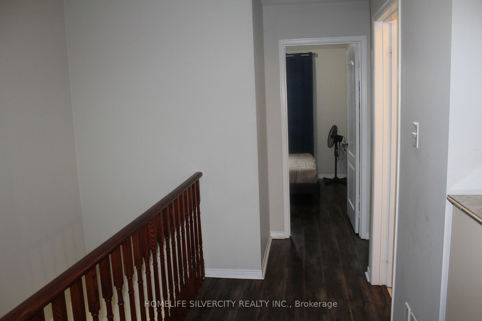 Photo 23 of 92 Tomabrook Crescent, Brampton, Sandringham-Wellington — HOMEH