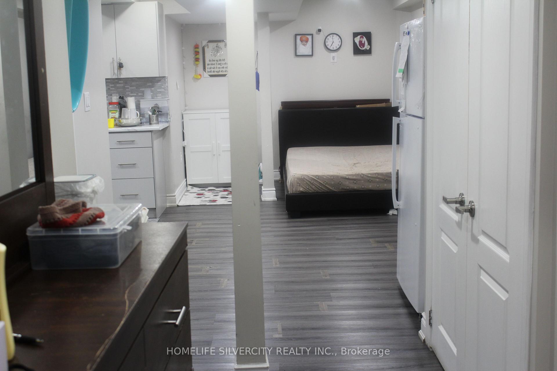 Photo 36 of 92 Tomabrook Crescent, Brampton, Sandringham-Wellington — HOMEH