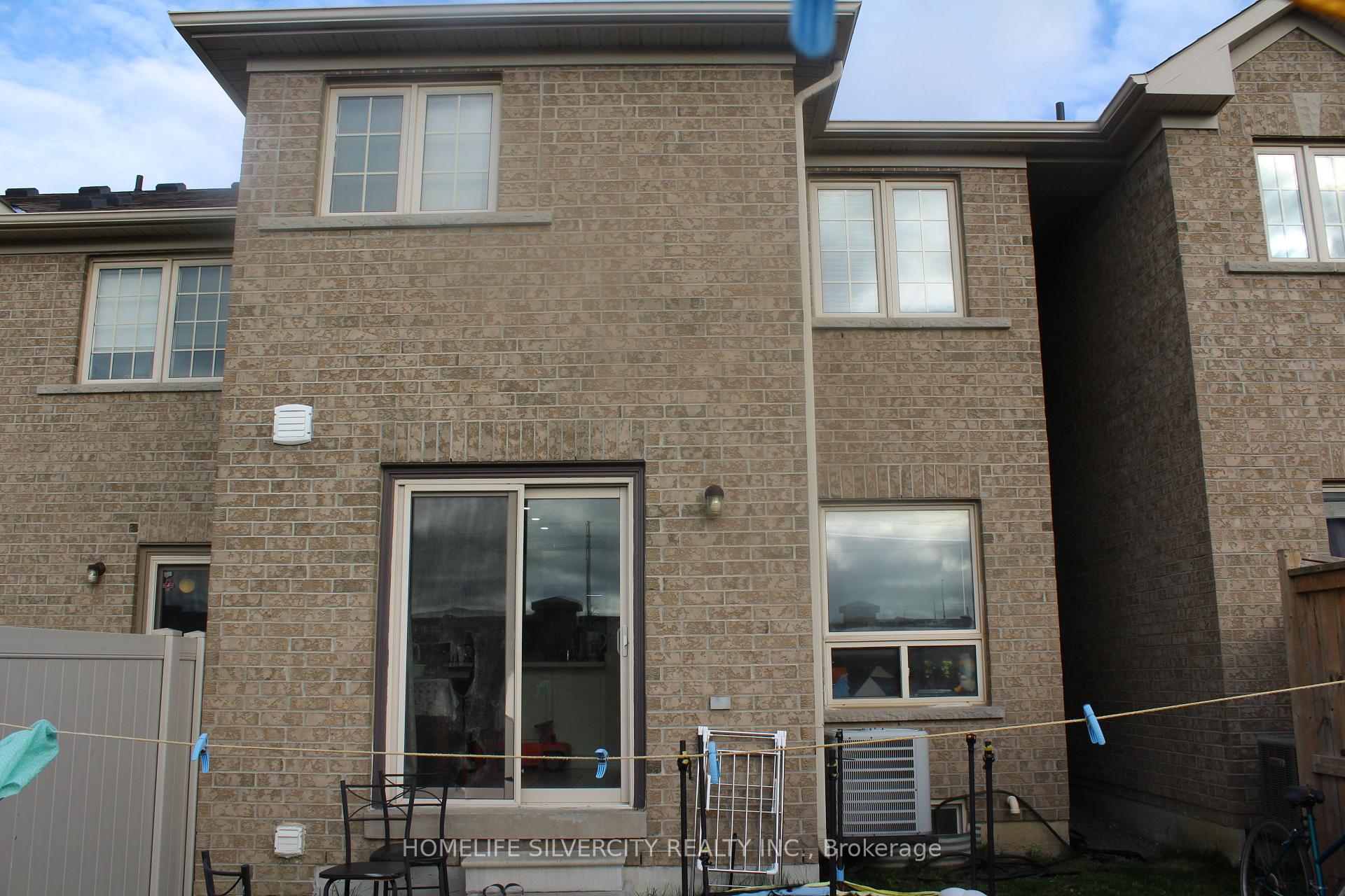 Photo 48 of 92 Tomabrook Crescent, Brampton, Sandringham-Wellington — HOMEH