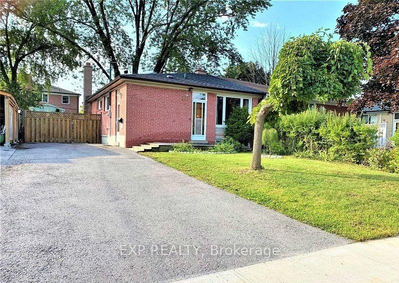 Photo 1 of 218 Ashlar Road, Richmond Hill, Crosby — HOMEH