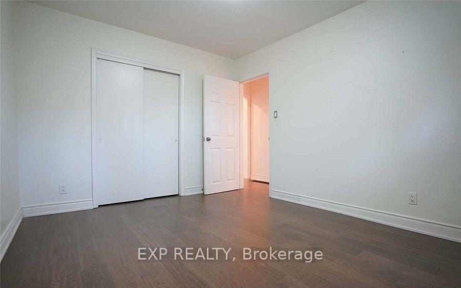 Photo 8 of 218 Ashlar Road, Richmond Hill, Crosby — HOMEH