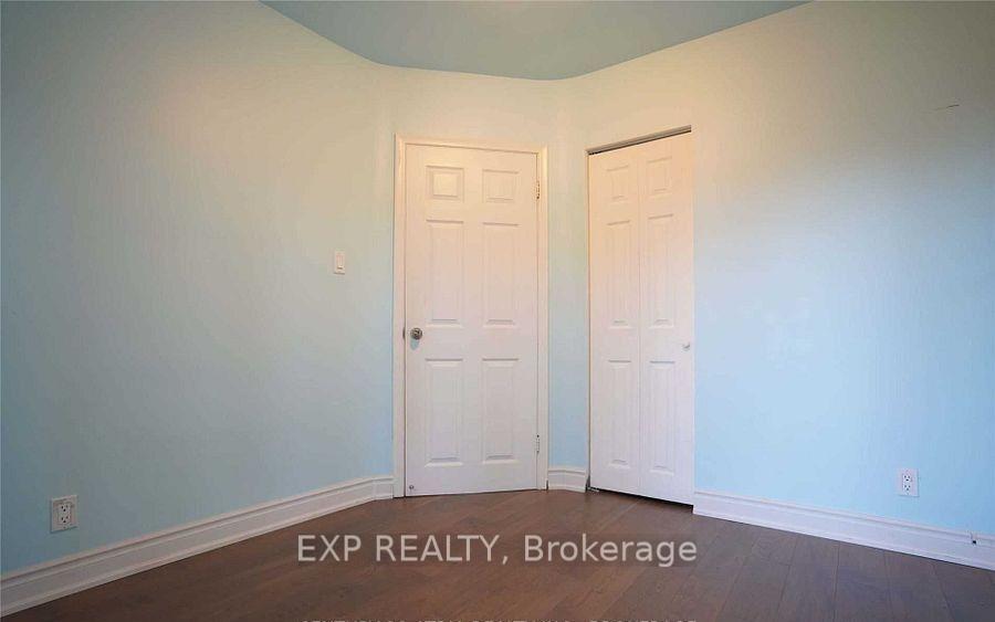 Photo 13 of 218 Ashlar Road, Richmond Hill, Crosby — HOMEH