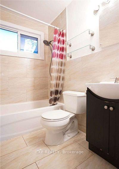 Photo 14 of 218 Ashlar Road, Richmond Hill, Crosby — HOMEH