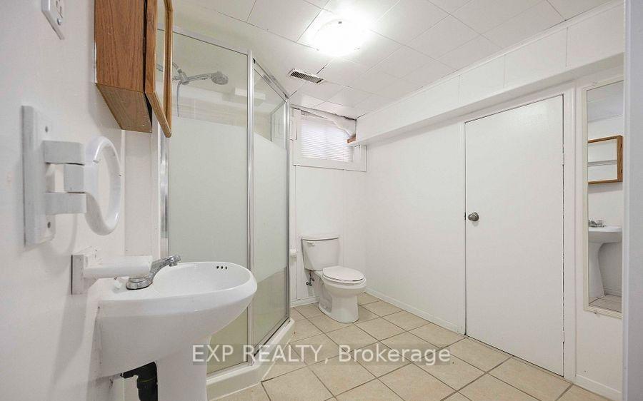 Photo 18 of 218 Ashlar Road, Richmond Hill, Crosby — HOMEH