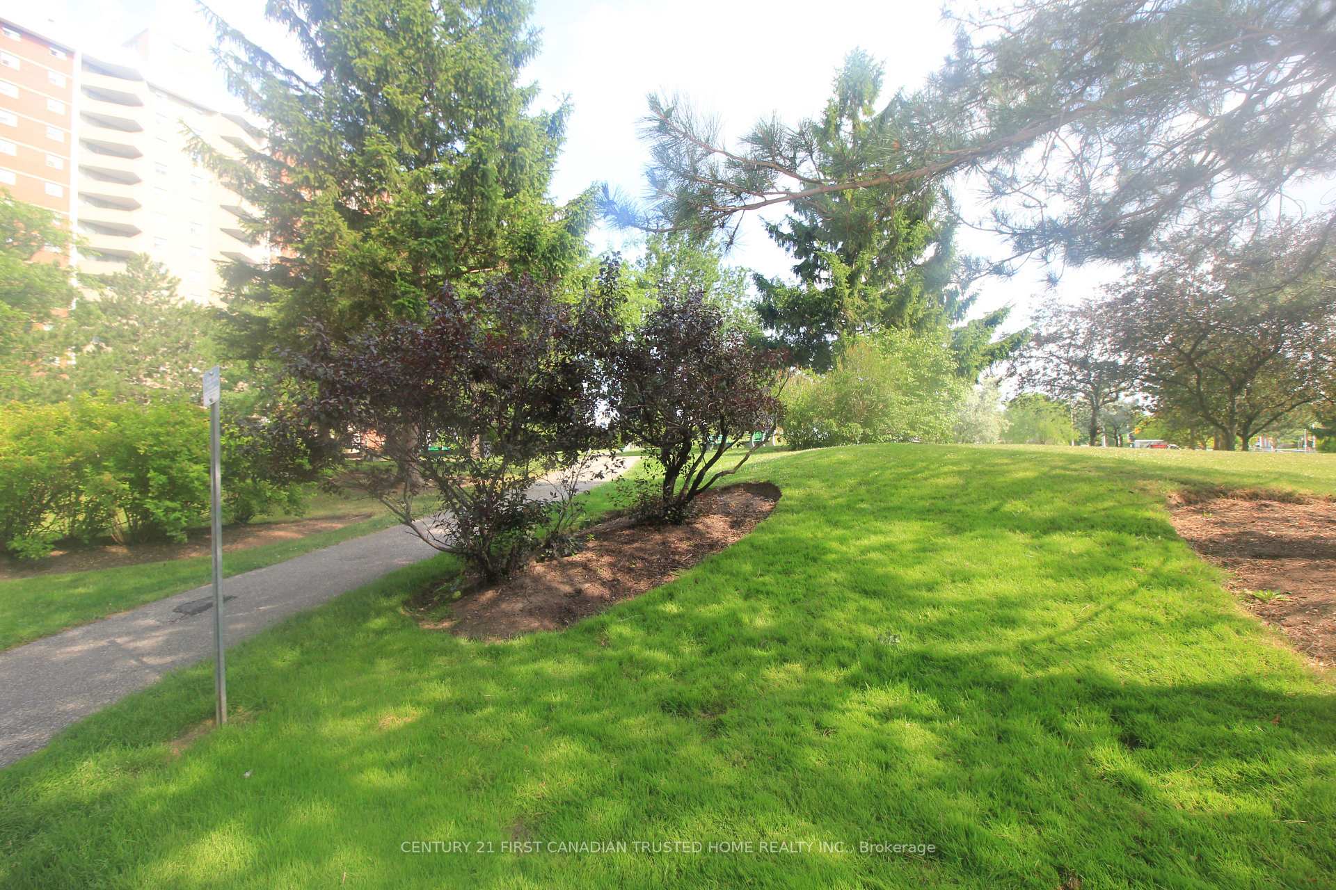 Photo 4 of Unit 301, 1105 Jalna Boulevard, London, South X — HOMEH