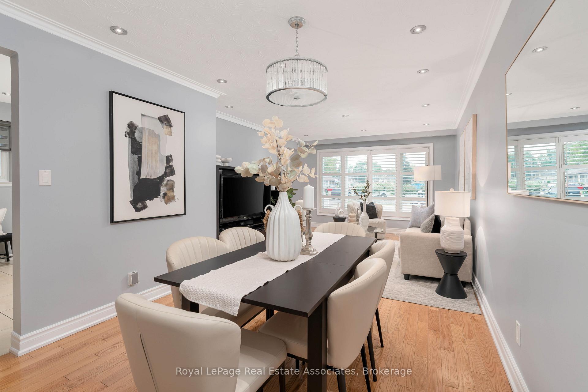 Photo 12 of 12 Anchor Drive, North York, Glenfield-Jane Heights — HOMEH