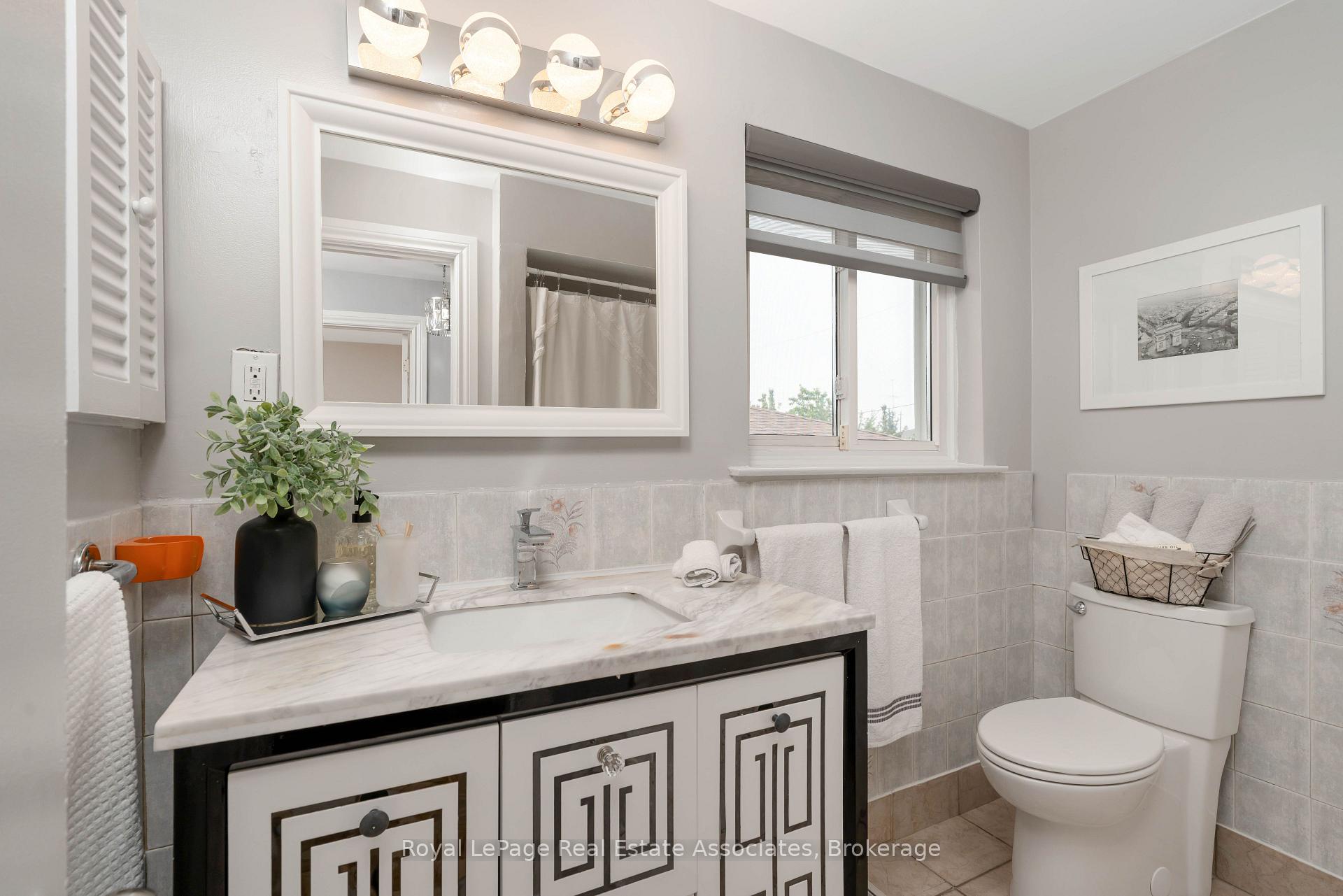 Photo 22 of 12 Anchor Drive, North York, Glenfield-Jane Heights — HOMEH