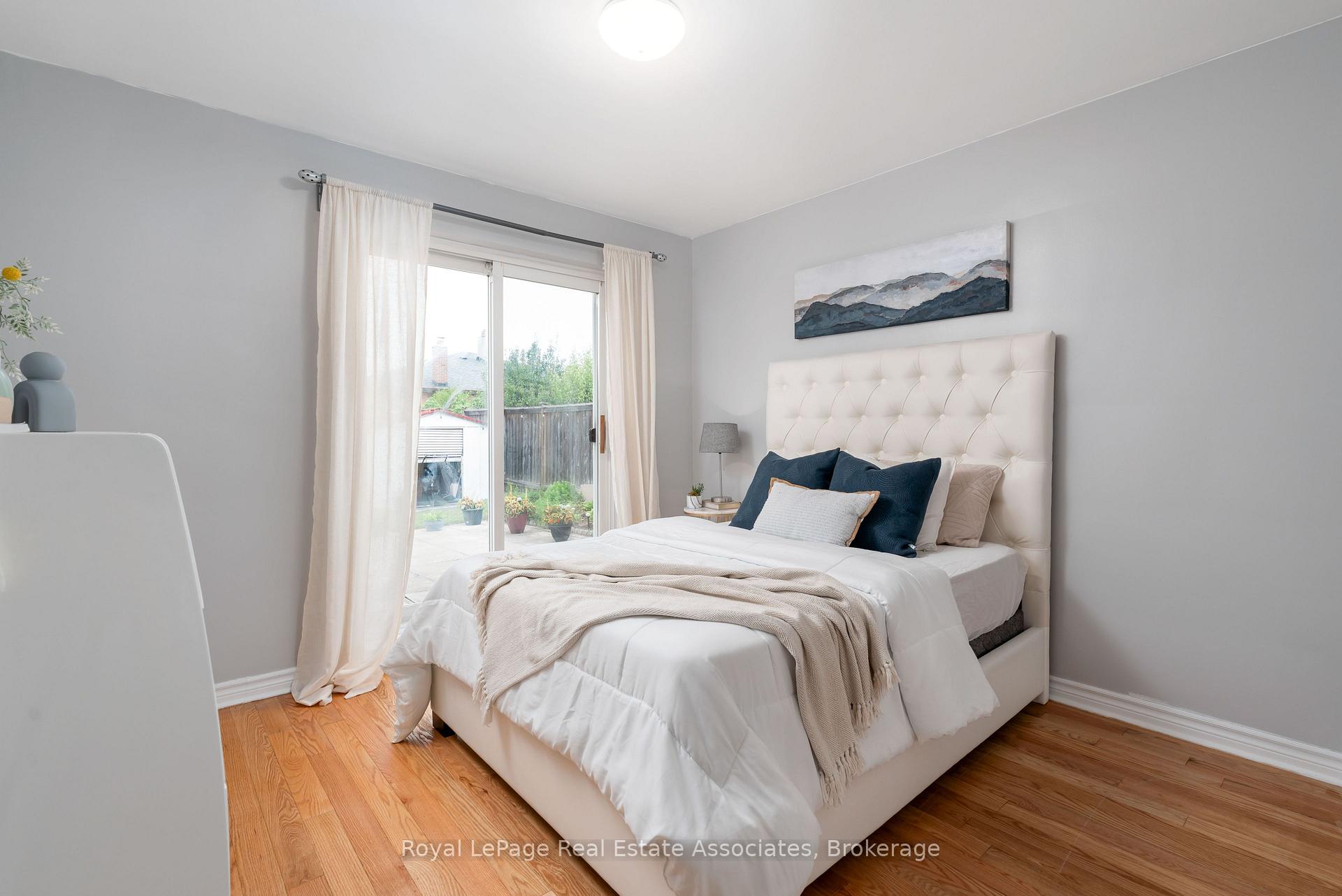 Photo 25 of 12 Anchor Drive, North York, Glenfield-Jane Heights — HOMEH