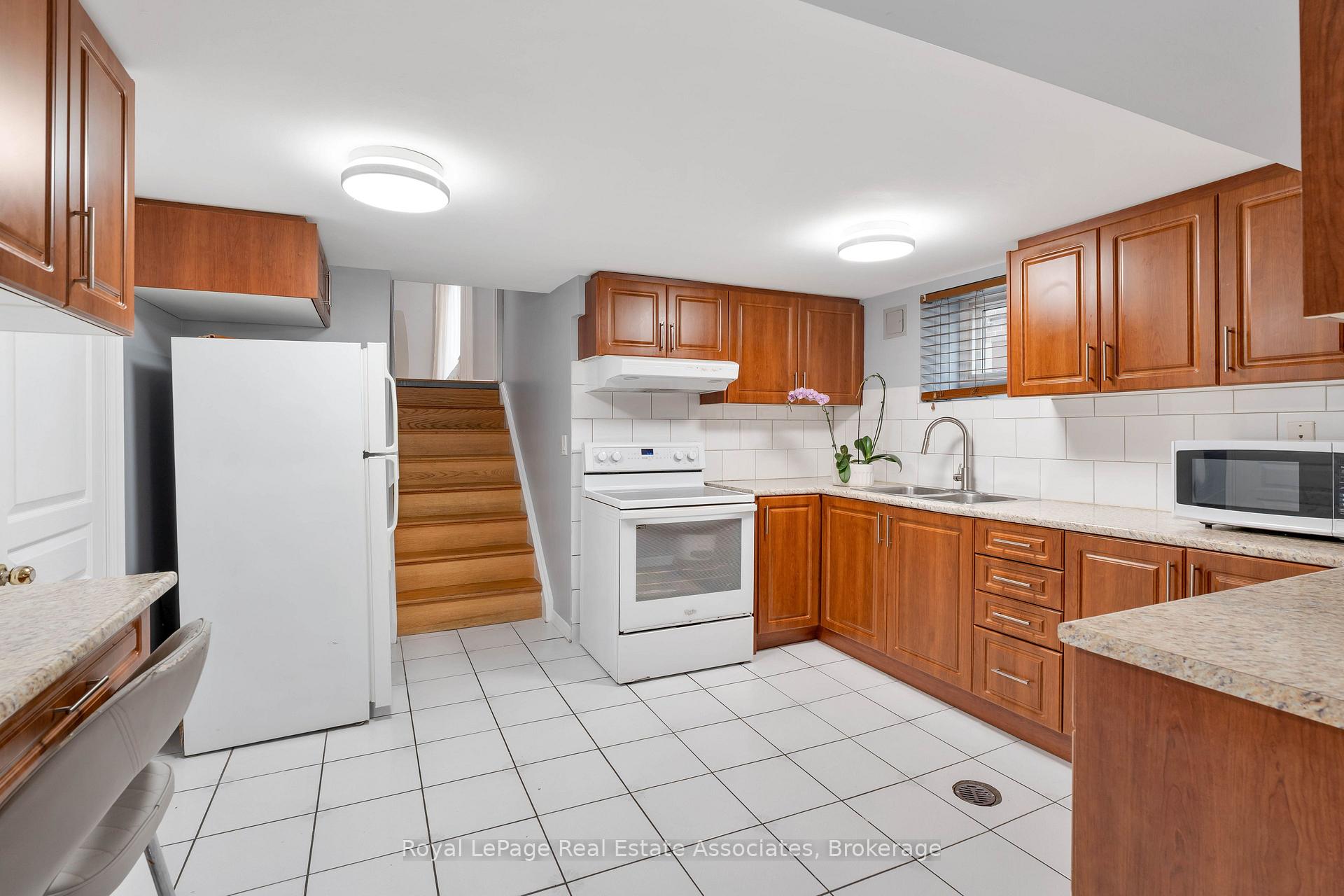 Photo 29 of 12 Anchor Drive, North York, Glenfield-Jane Heights — HOMEH
