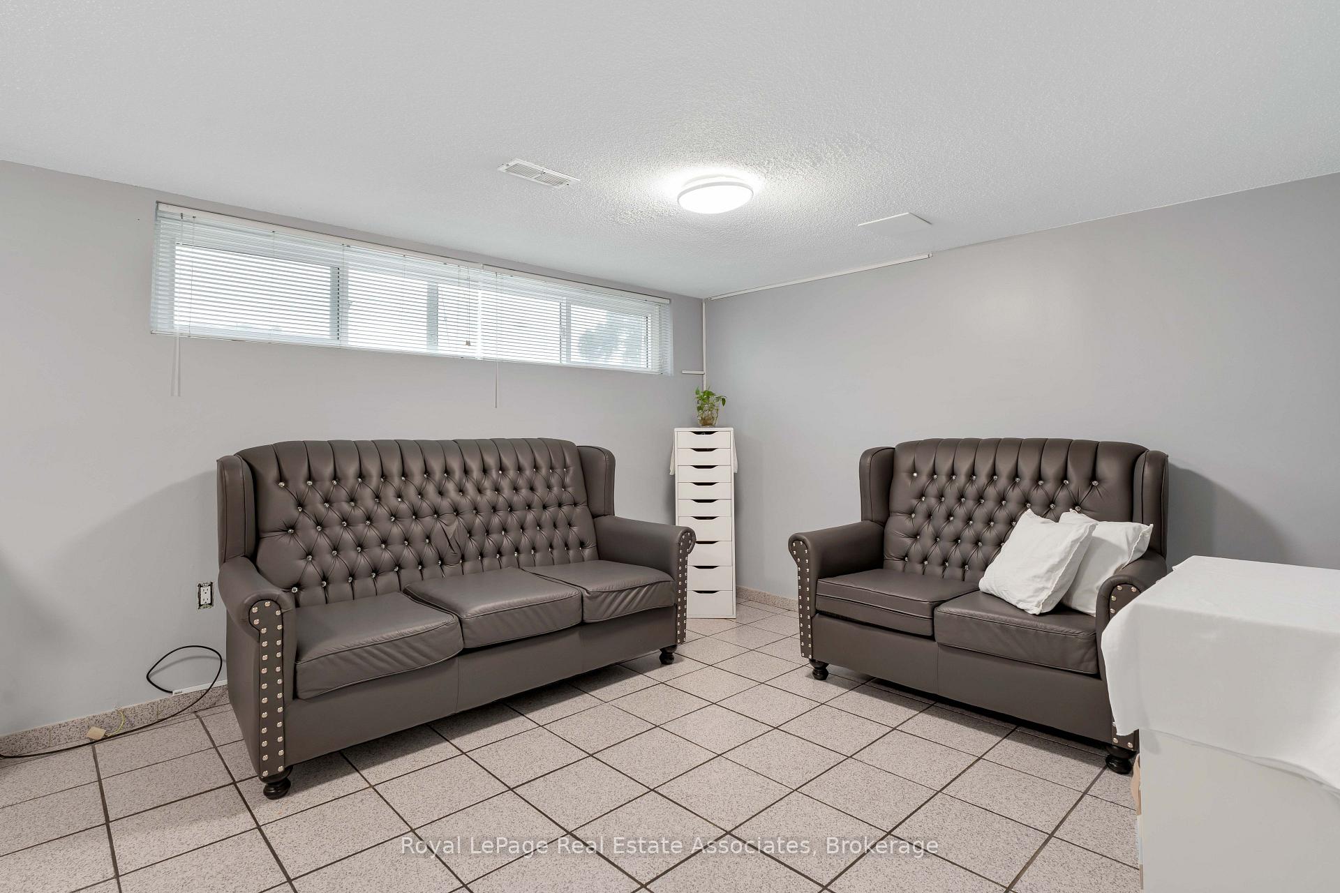 Photo 32 of 12 Anchor Drive, North York, Glenfield-Jane Heights — HOMEH