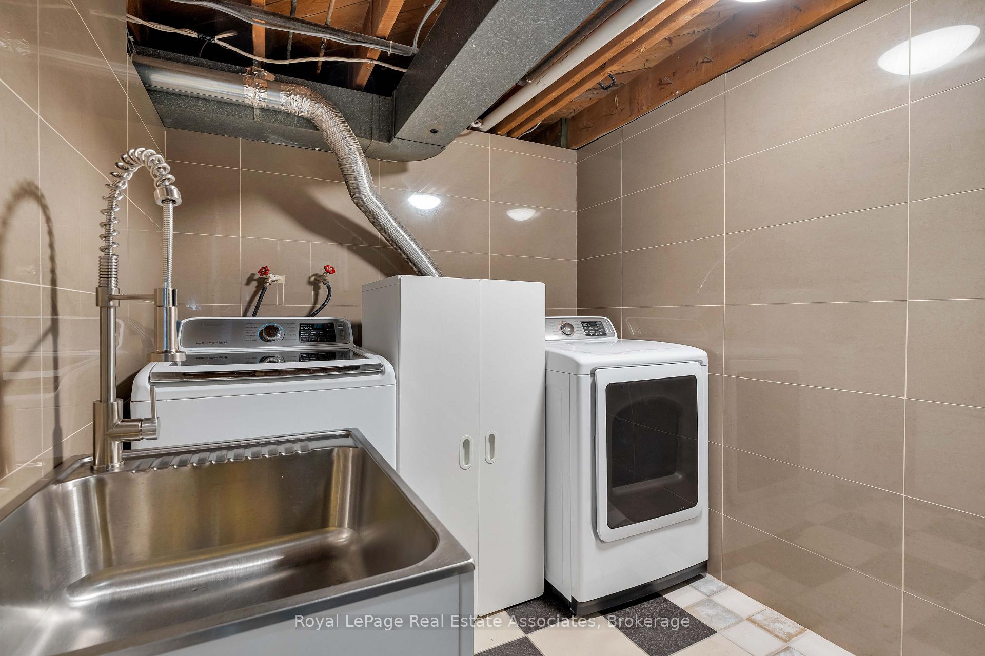 Photo 35 of 12 Anchor Drive, North York, Glenfield-Jane Heights — HOMEH