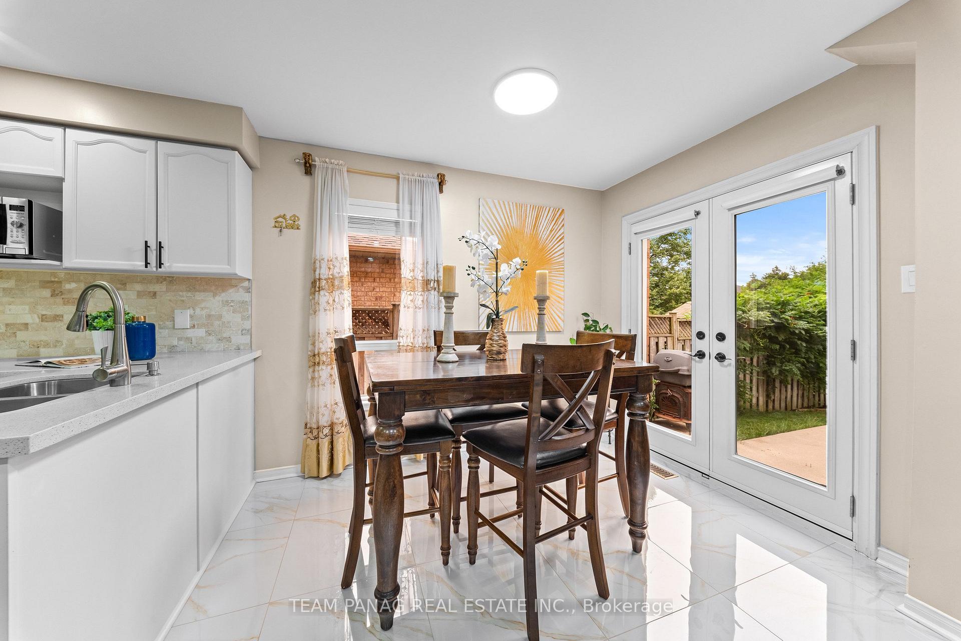 Photo 22 of 22 Marine Drive, Brampton, Sandringham-Wellington — HOMEH