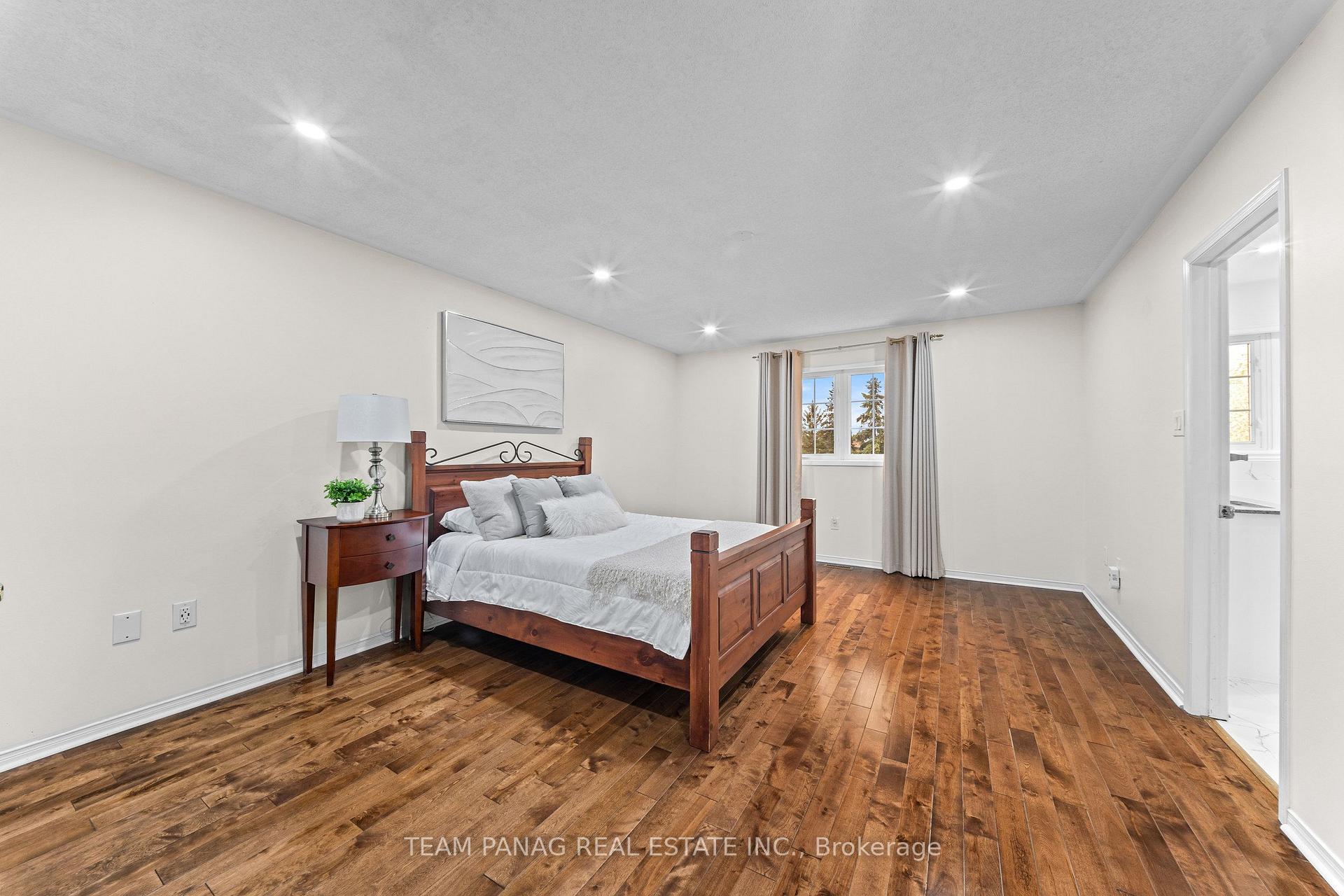 Photo 26 of 22 Marine Drive, Brampton, Sandringham-Wellington — HOMEH