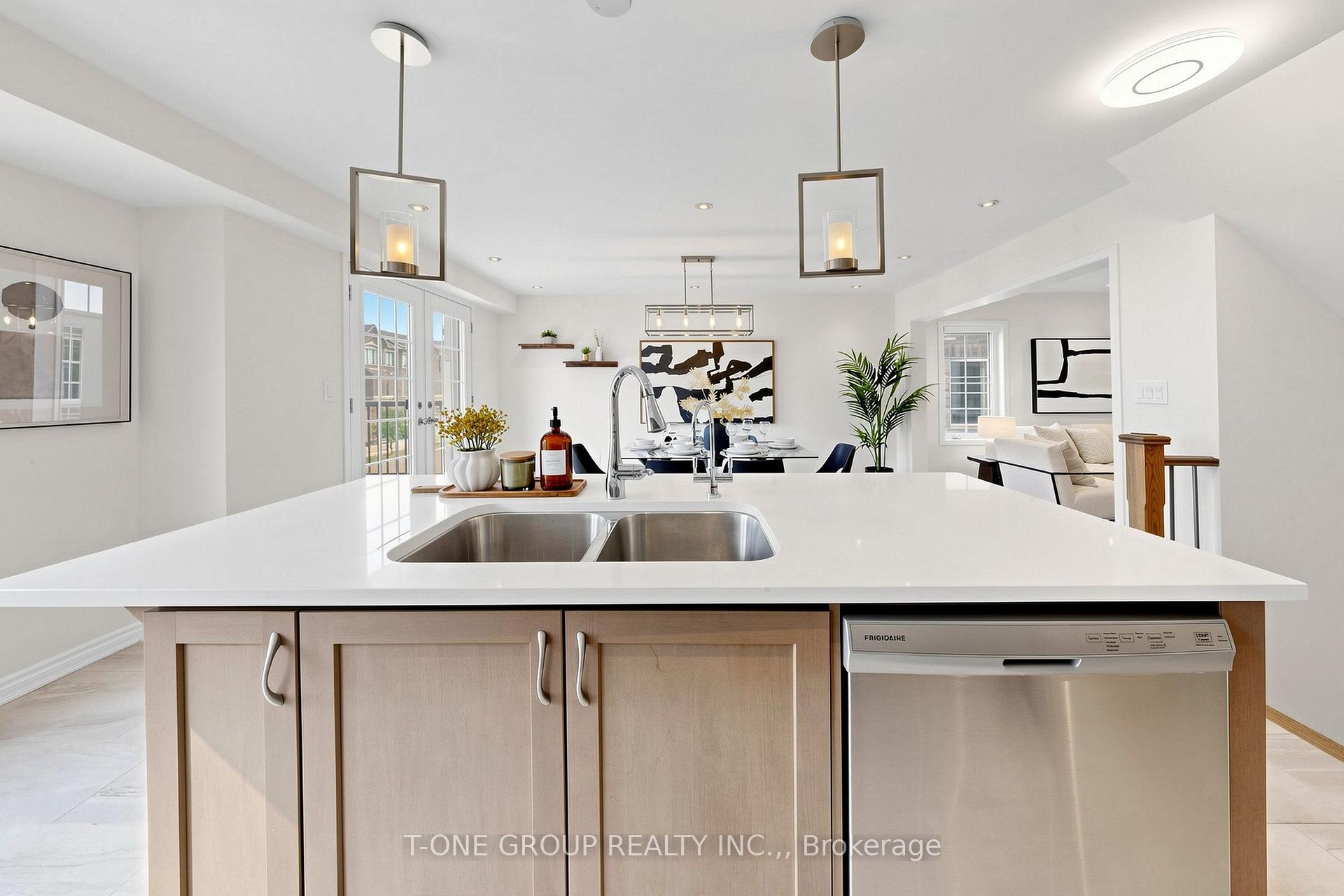 Photo 18 of 54 Casely Avenue, Richmond Hill, Rural Richmond Hill — HOMEH