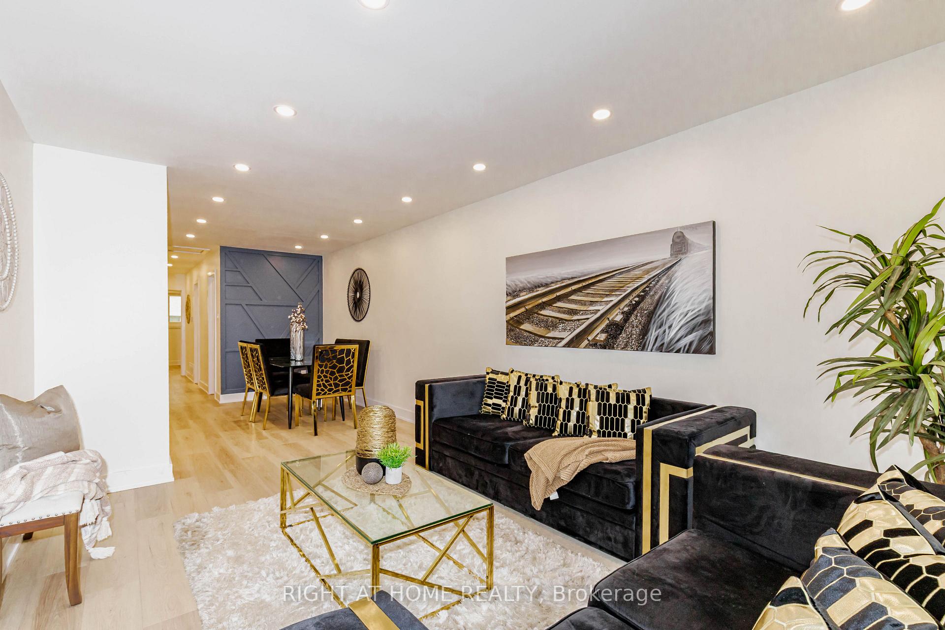 Photo 5 of 7650 Priory Crescent, Mississauga, Malton — HOMEH
