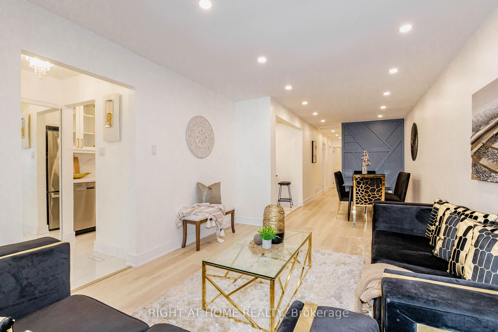 Photo 10 of 7650 Priory Crescent, Mississauga, Malton — HOMEH