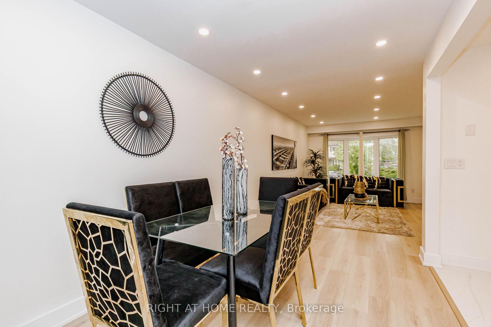 Photo 14 of 7650 Priory Crescent, Mississauga, Malton — HOMEH