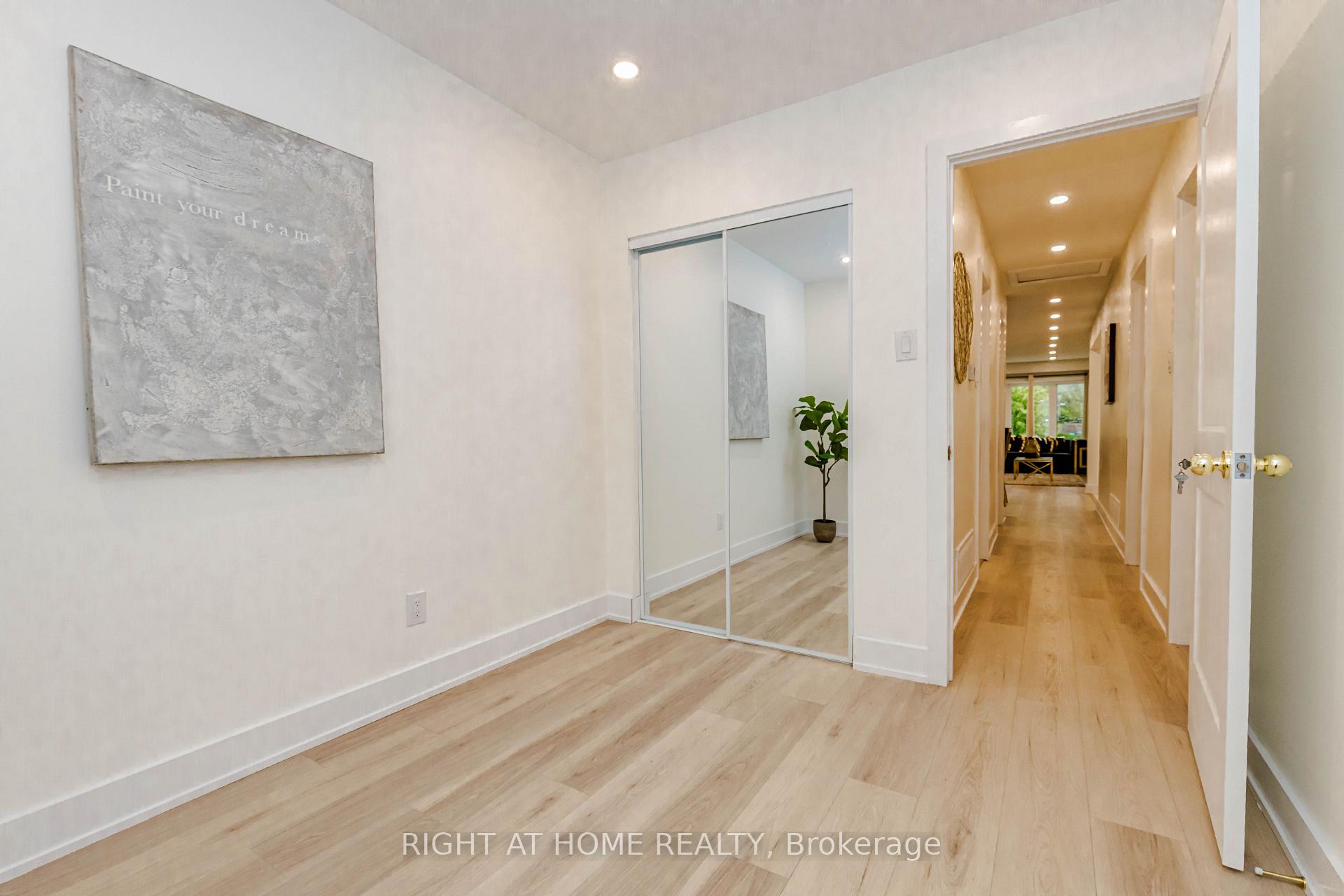 Photo 25 of 7650 Priory Crescent, Mississauga, Malton — HOMEH