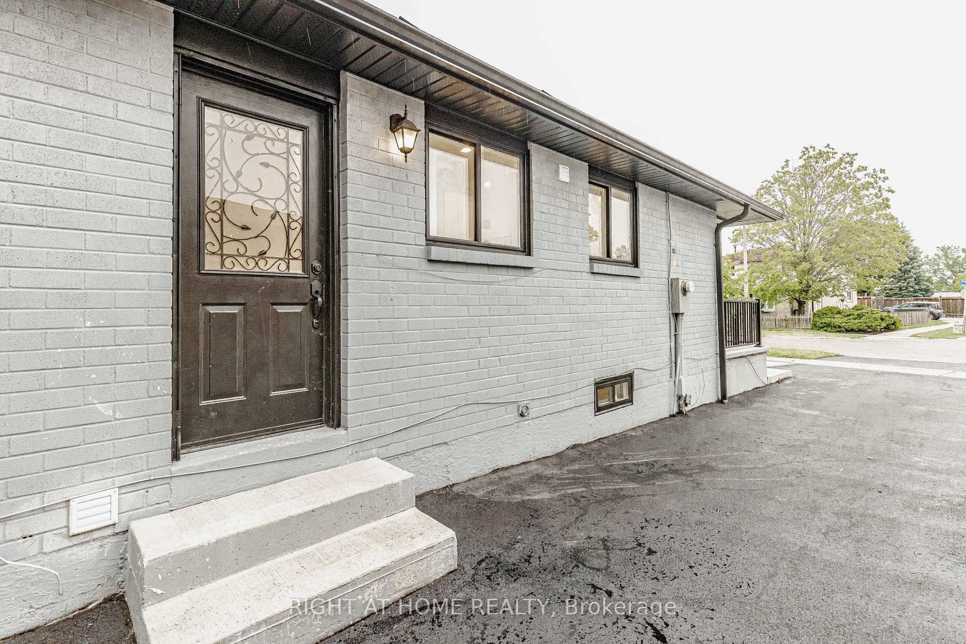 Photo 30 of 7650 Priory Crescent, Mississauga, Malton — HOMEH
