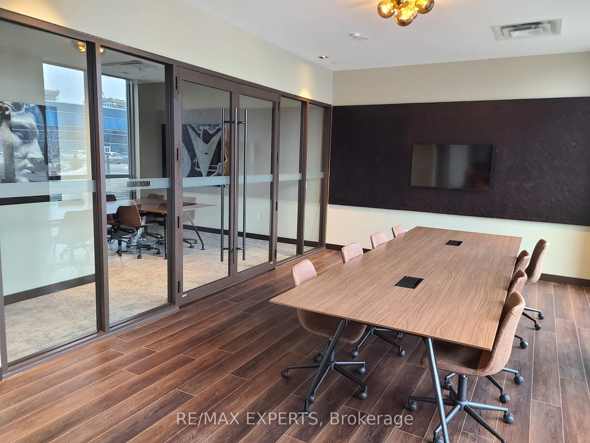 Photo 12 of 38 Honeycrisp Crescent, Vaughan, Vaughan Corporate Centre — HOMEH