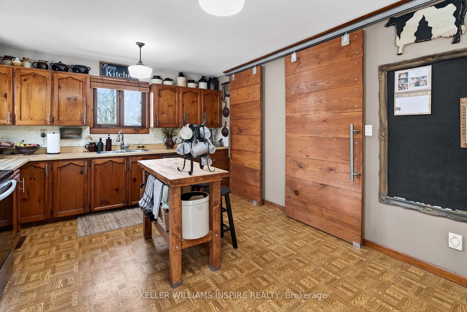 Photo 7 of 130 Smith Road, Belleville, Thurlow Ward — HOMEH