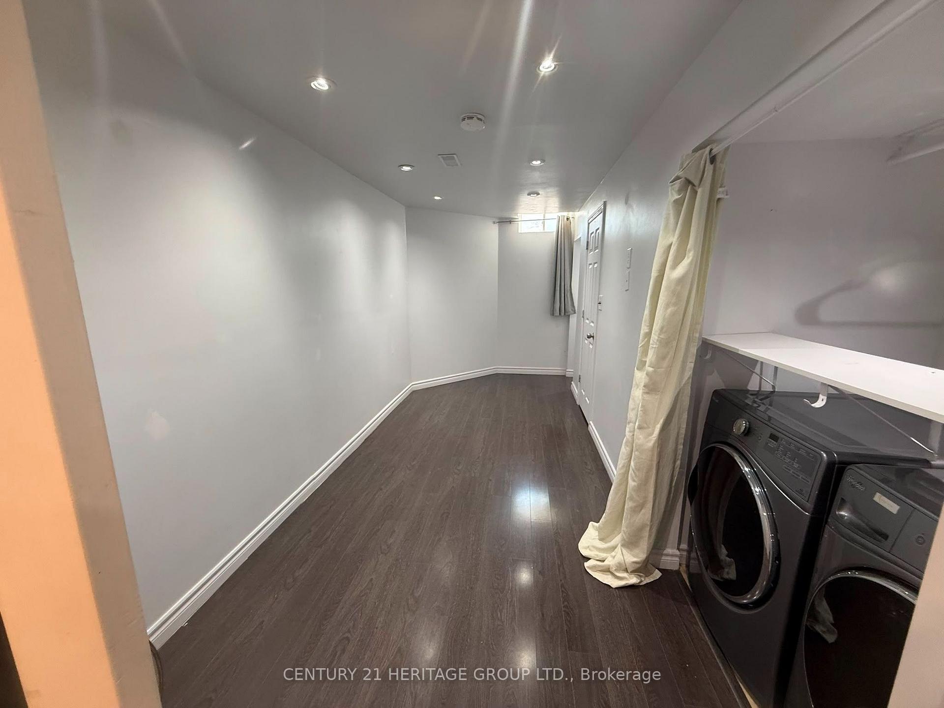 Photo 8 of 109 Bonshaw Avenue, Newmarket, Woodland Hill — HOMEH