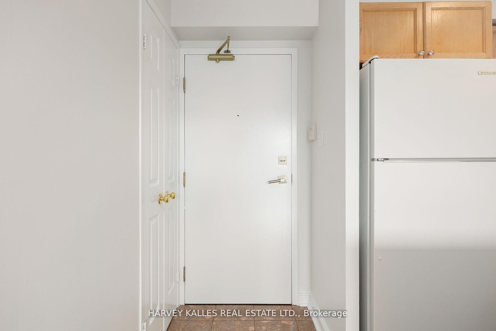 Photo 2 of Unit 512, 109 Front Street E, Toronto, Moss Park — HOMEH